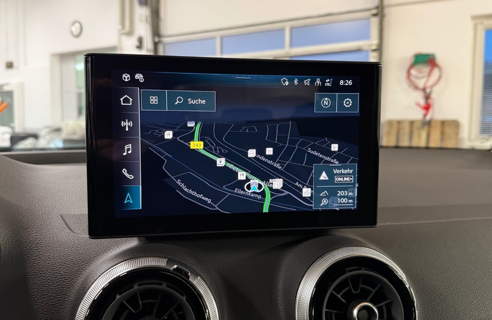 Q2 35 TFSI advanced S-tronic LED Navi ACC AHK RFK