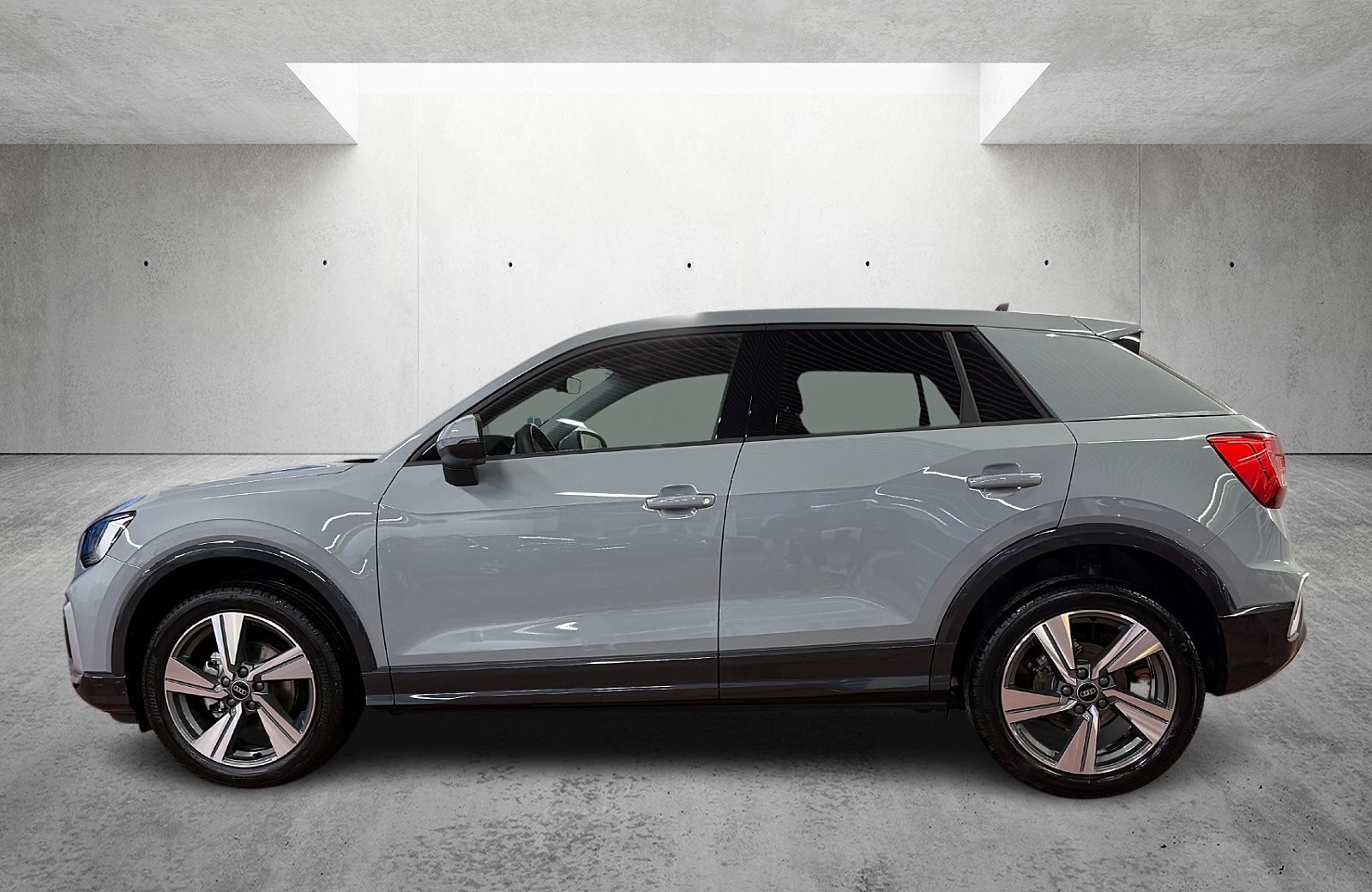 Q2 35 TFSI advanced S-tronic LED Navi ACC AHK RFK