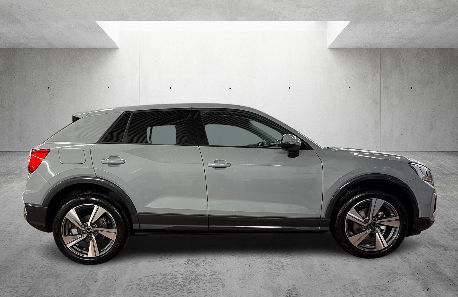 Q2 35 TFSI advanced S-tronic LED Navi ACC AHK RFK