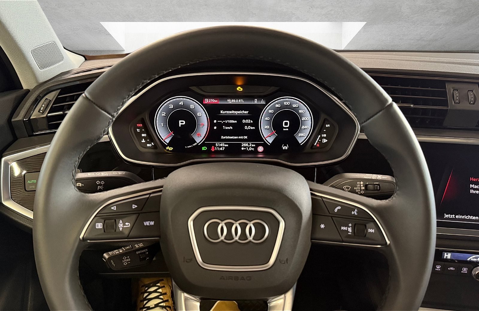 Q3 35 TFSI S line S-tronic LED Navi ACC AHK PDC SHZ