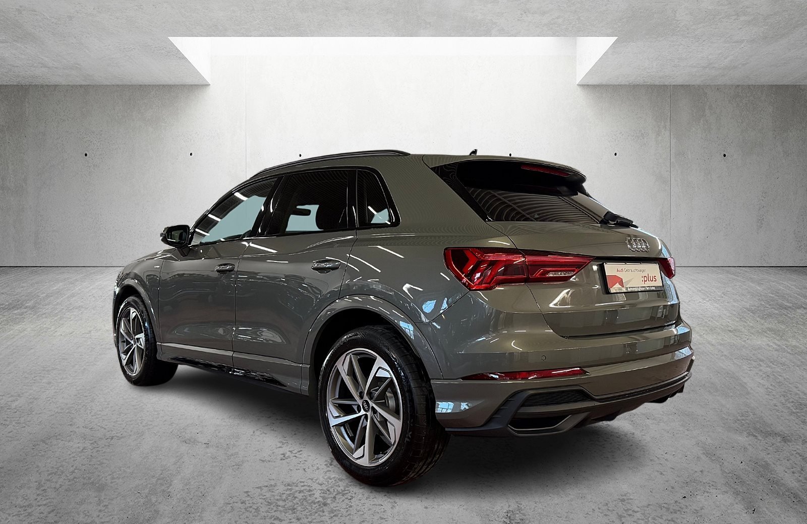 Q3 35 TFSI S line S-tronic LED Navi ACC AHK PDC SHZ