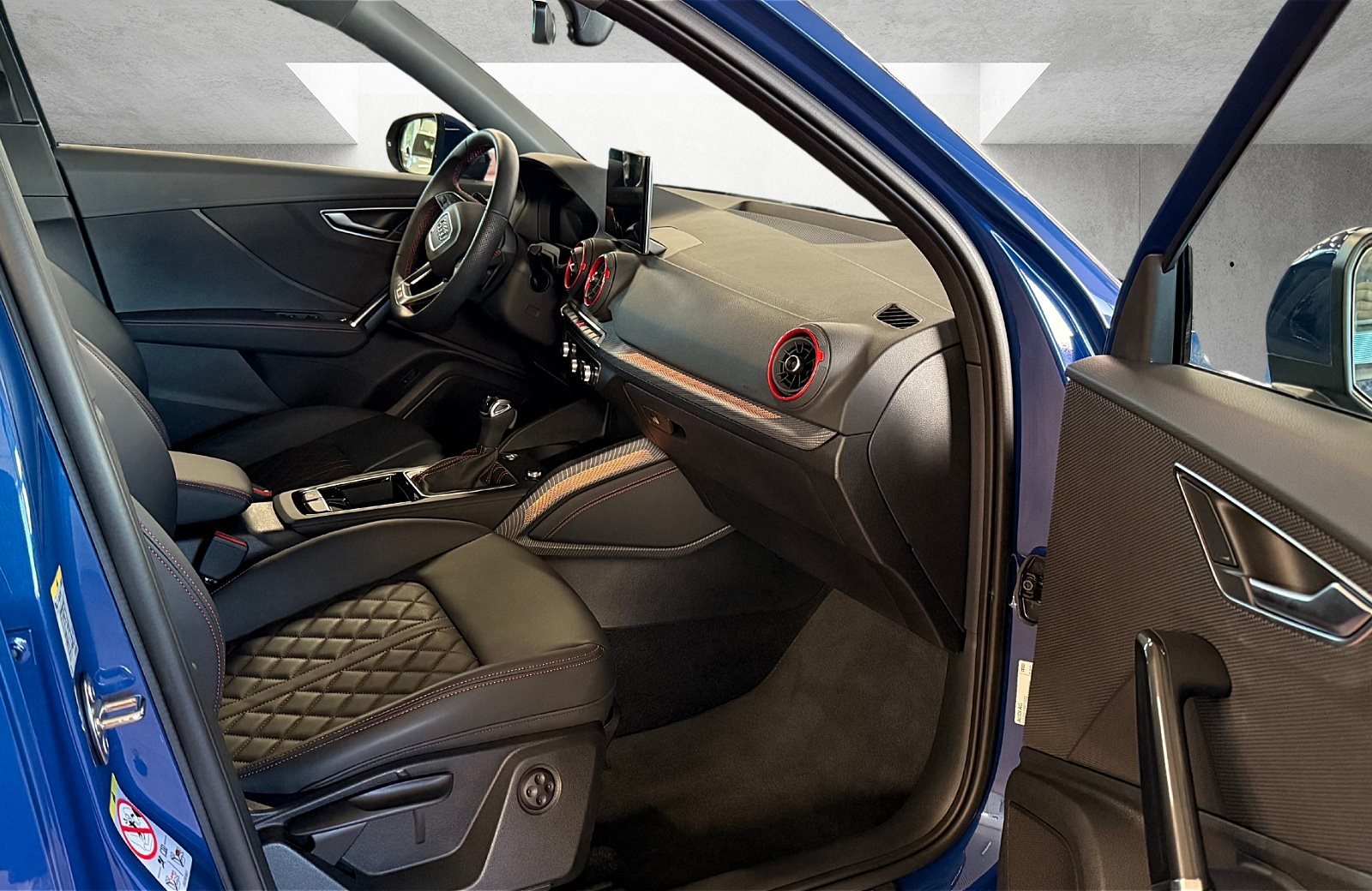 Q2 35 TFSI S line 35 TFSI S-tronic LED Navi ACC AHK Leder Sonos