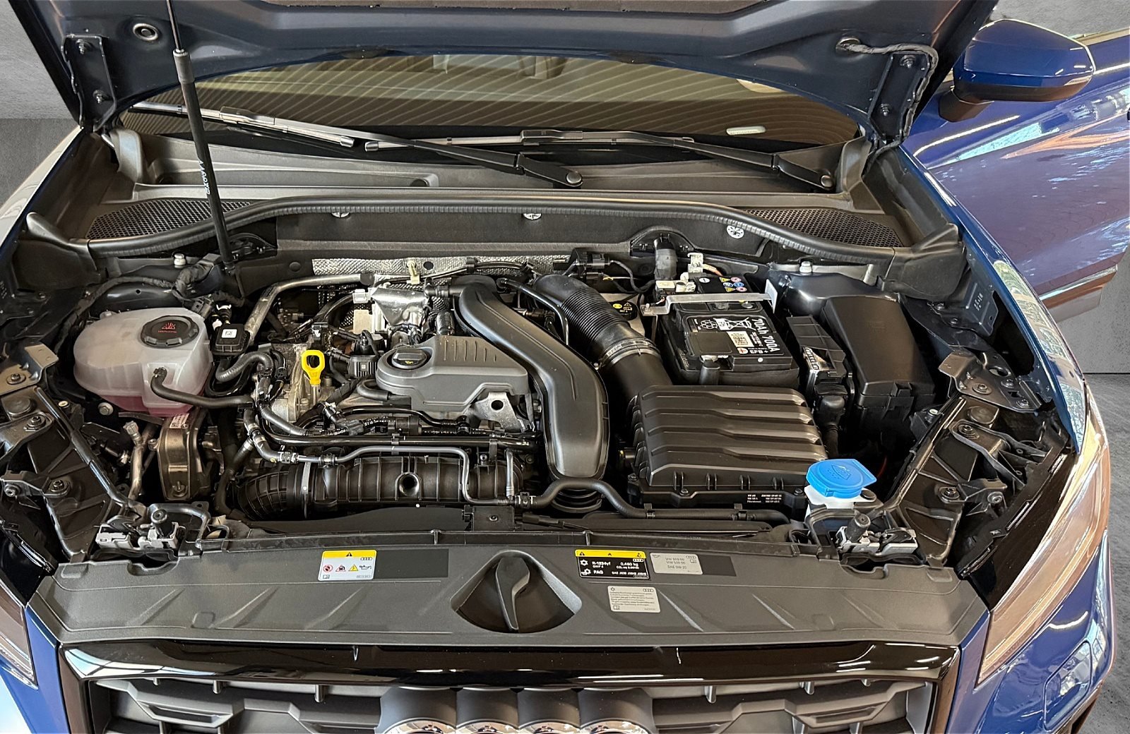 Q2 35 TFSI S line 35 TFSI S-tronic LED Navi ACC AHK Leder Sonos