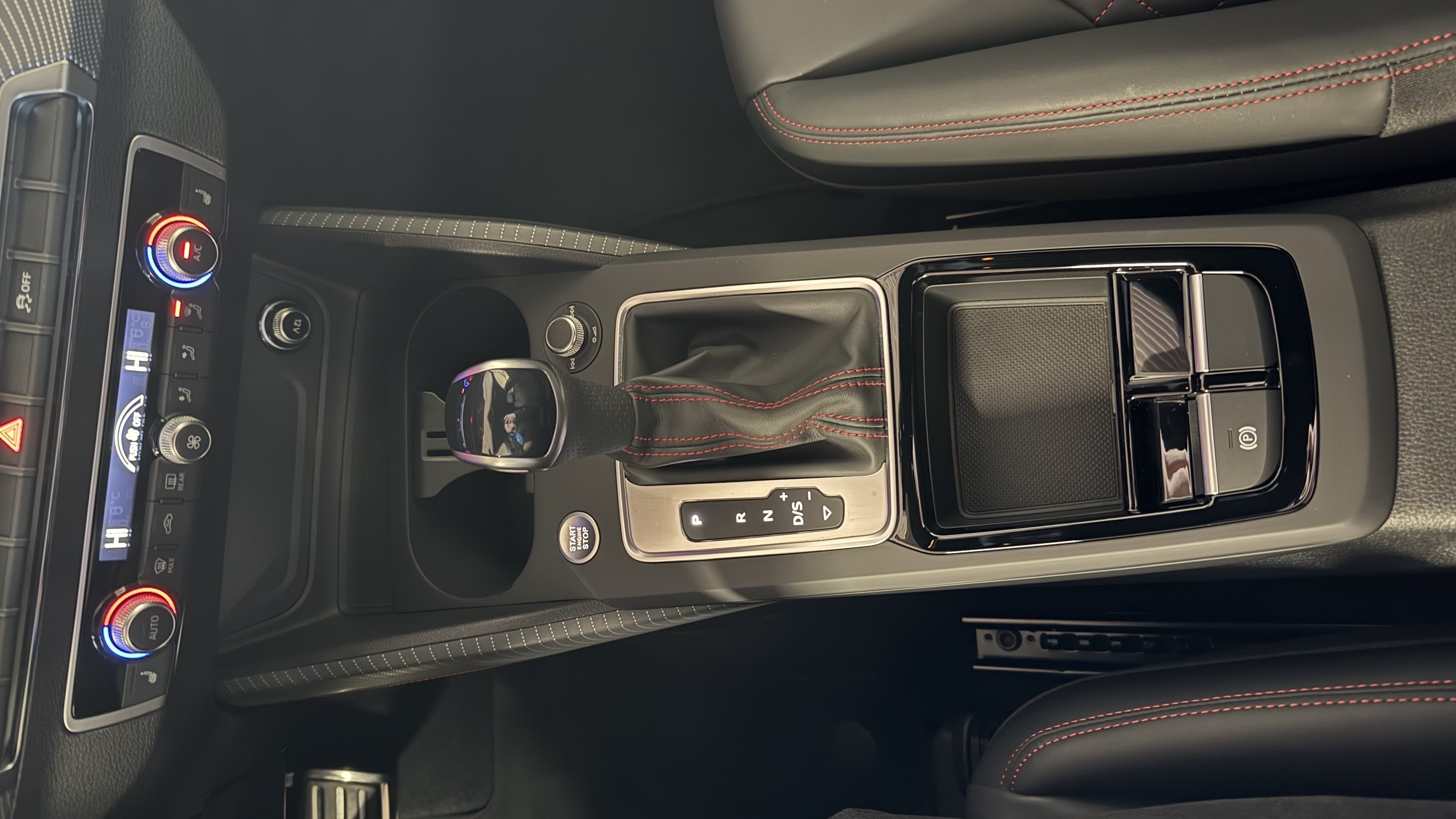 Q2 35 TFSI S line 35 TFSI S-tronic LED Navi ACC AHK Leder Sonos