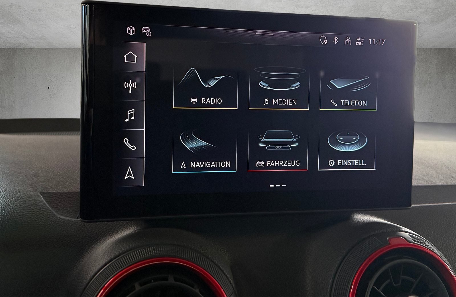 Q2 35 TFSI S line 35 TFSI S-tronic LED Navi ACC AHK Leder Sonos