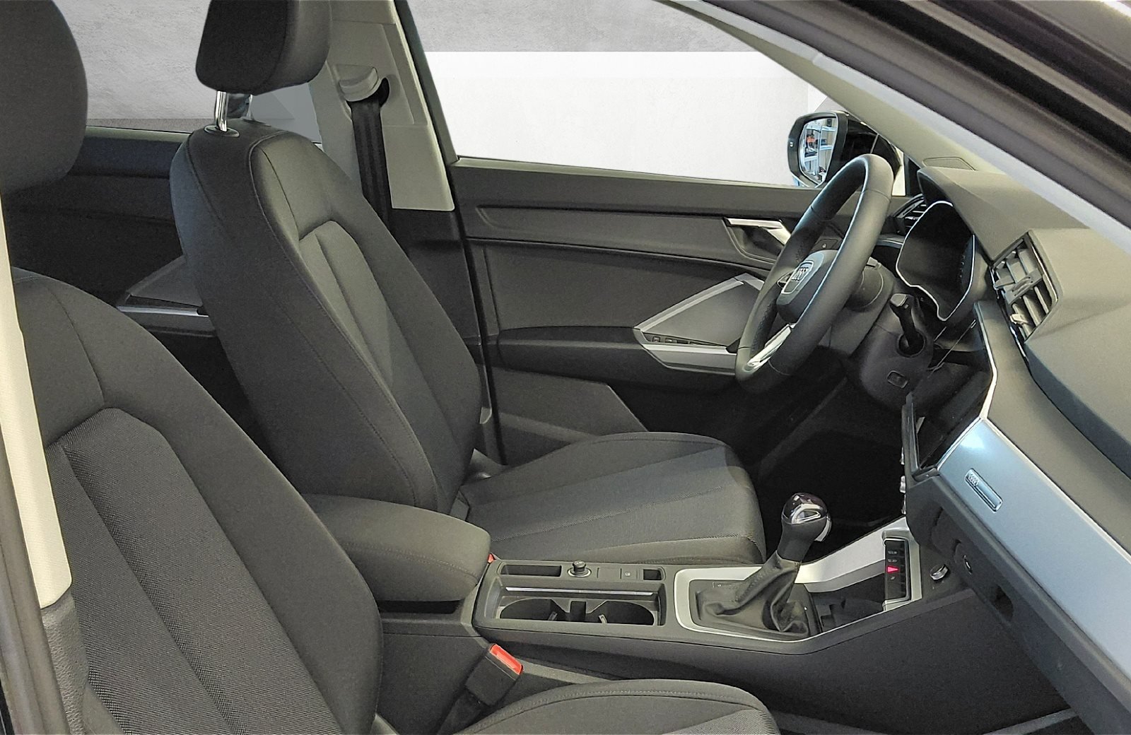 Q3 35 TFSI advanced S-tronic LED Navi ACC AHK PDC SHZ