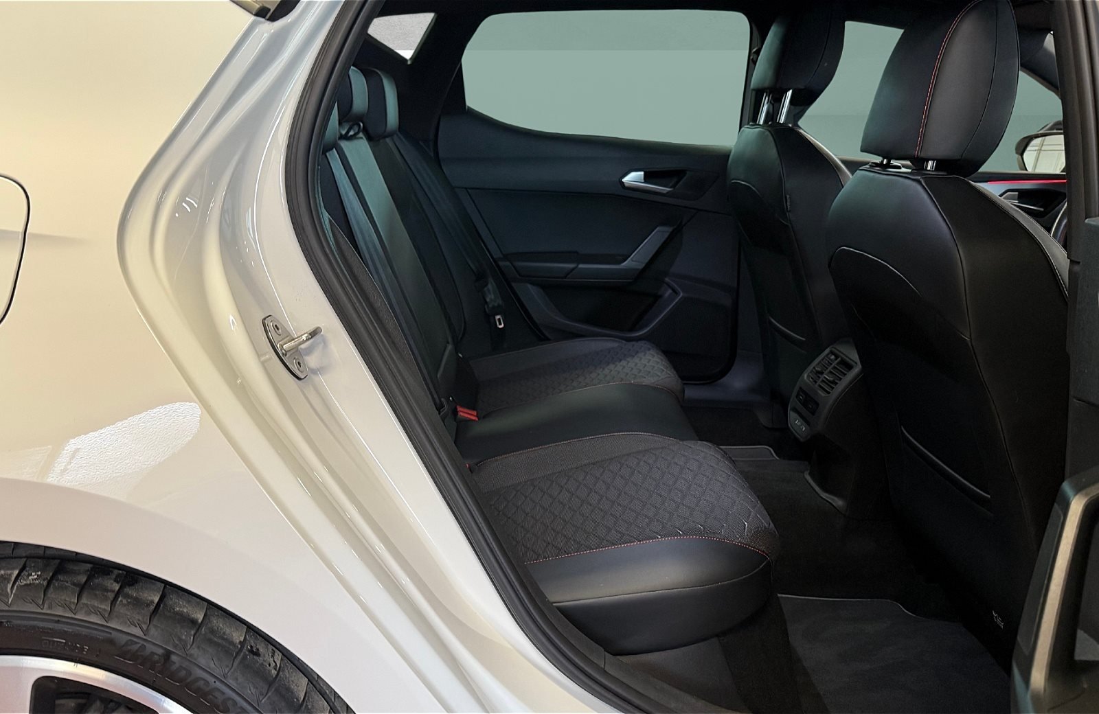 Leon 2.0 TDI FR DSG LED Navi AHK RFK ACC AHK AUT