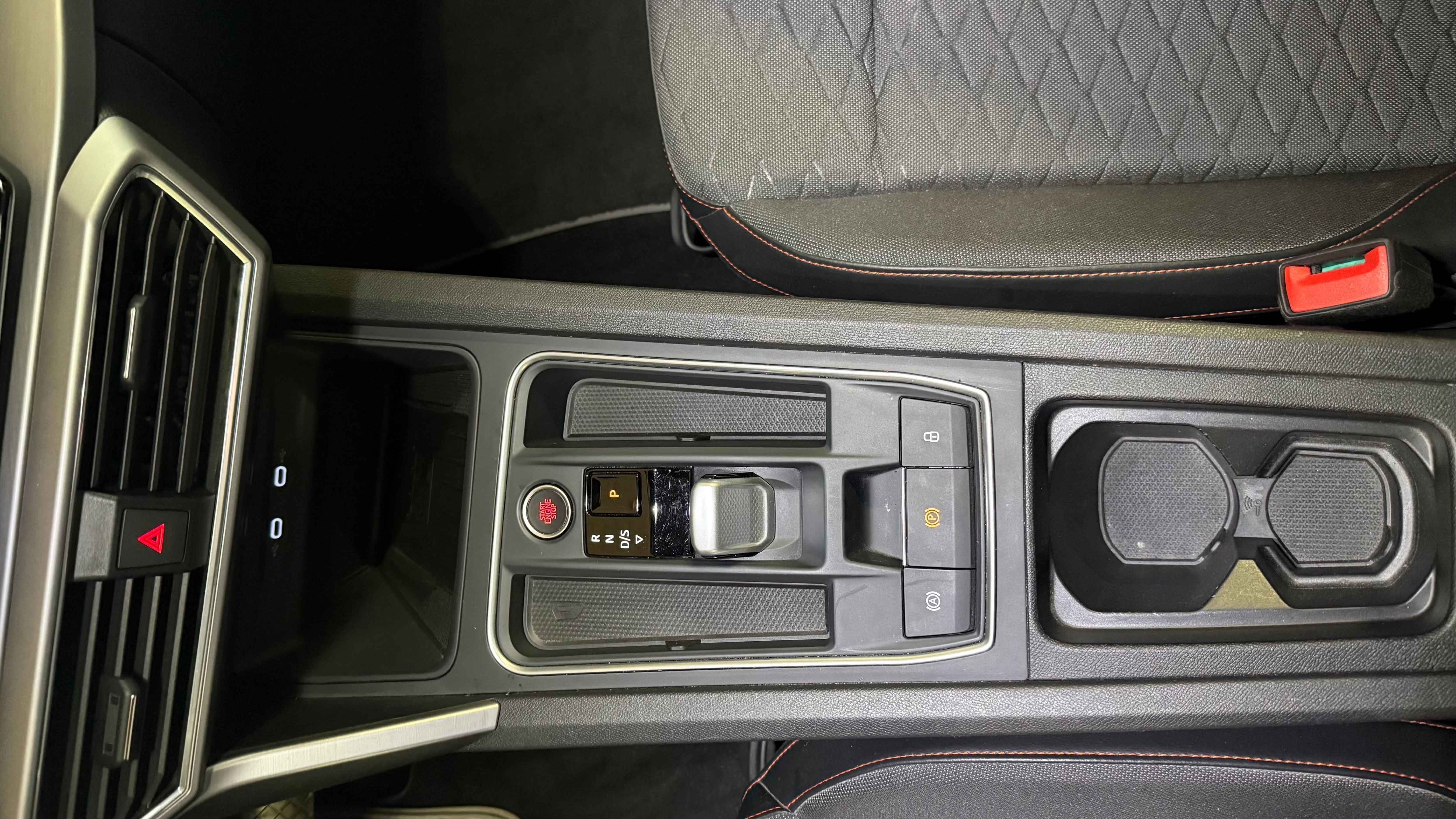 Leon 2.0 TDI FR DSG LED Navi AHK RFK ACC AHK AUT