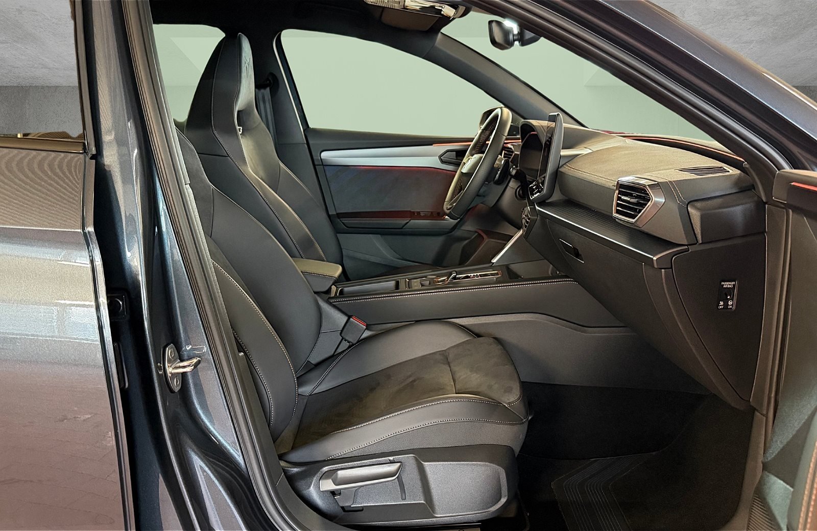 Leon 1.5 eTSI DSG Edge Matrix Navi ACC RFK ACC