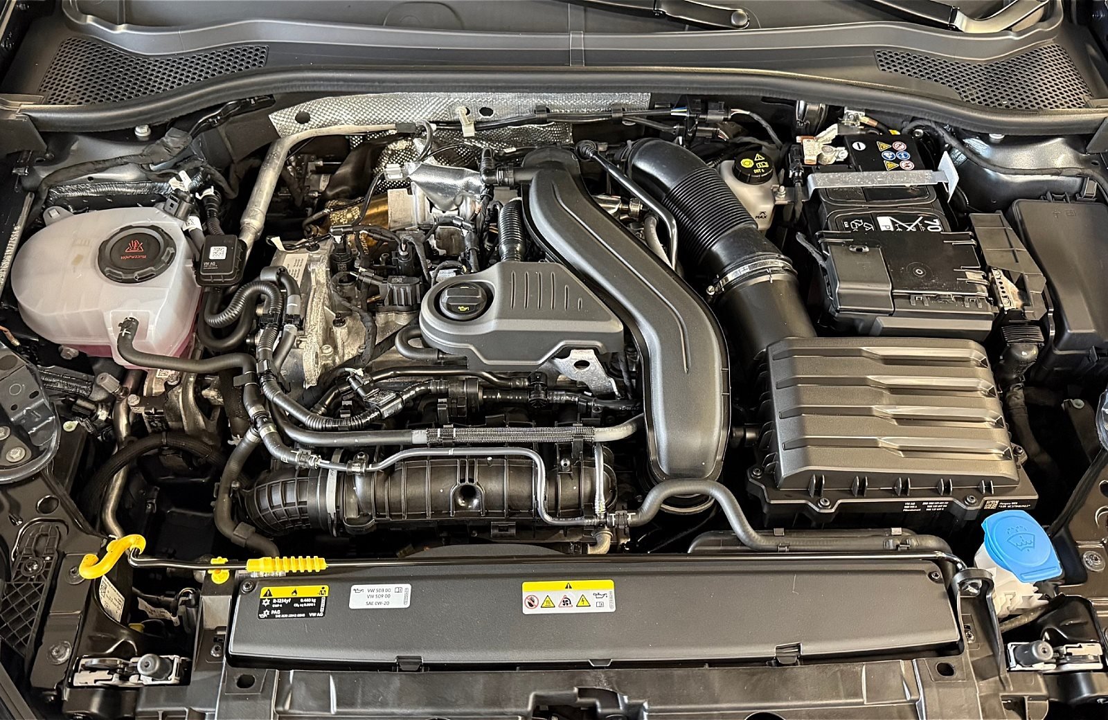 Leon 1.5 eTSI DSG Edge Matrix Navi ACC RFK ACC