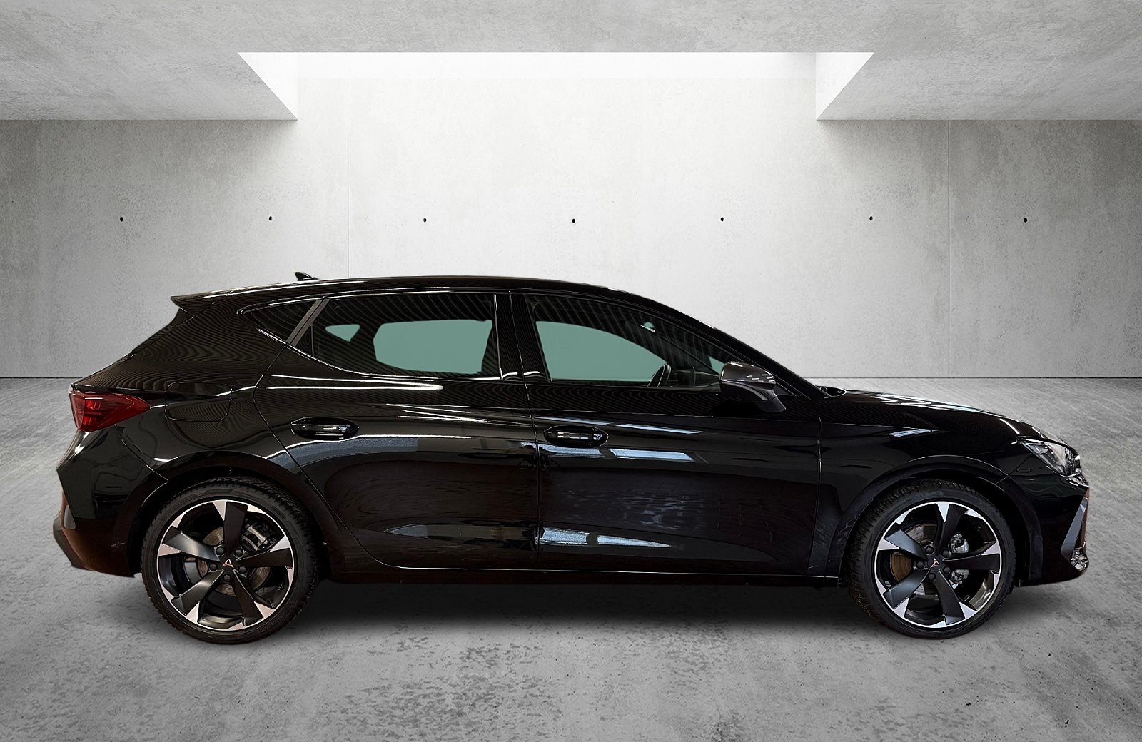 Leon 1.5 eTSI DSG Matrix Navi ACC RFK Memory ACC