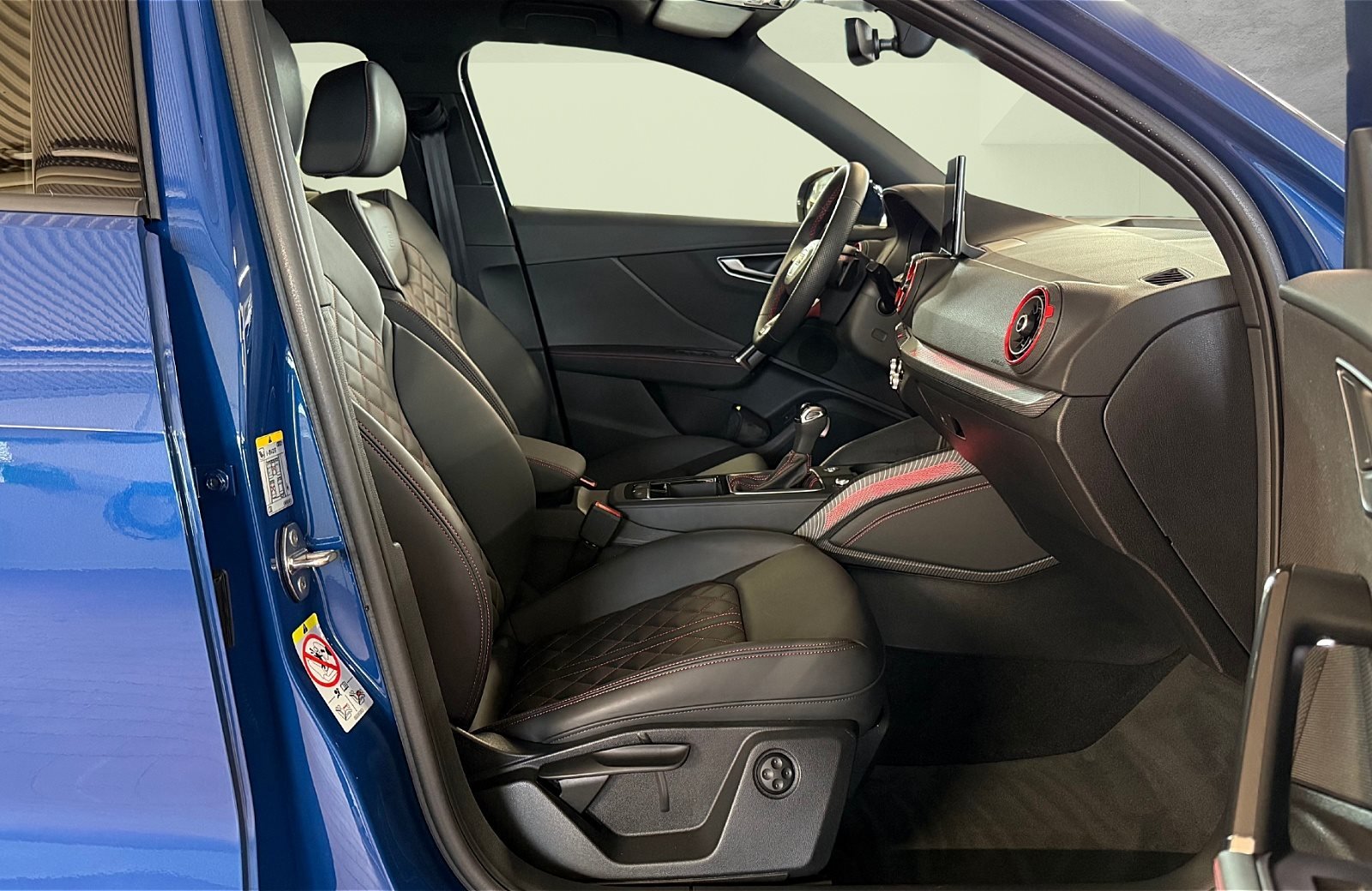 Q2 S line 35 TFSI S-tronic Matrix Navi ACC Leder AHK