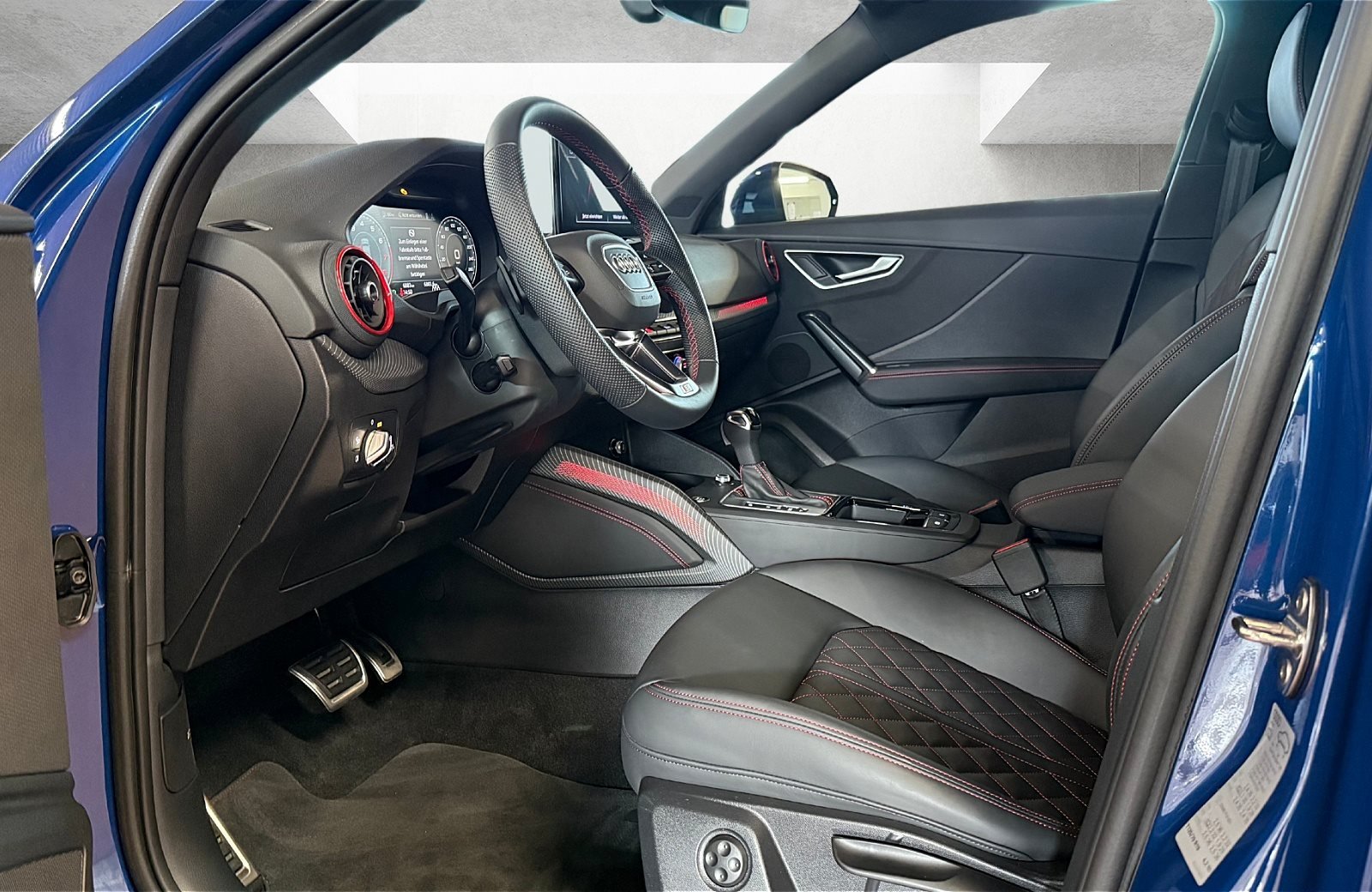 Q2 S line 35 TFSI S-tronic Matrix Navi ACC Leder AHK