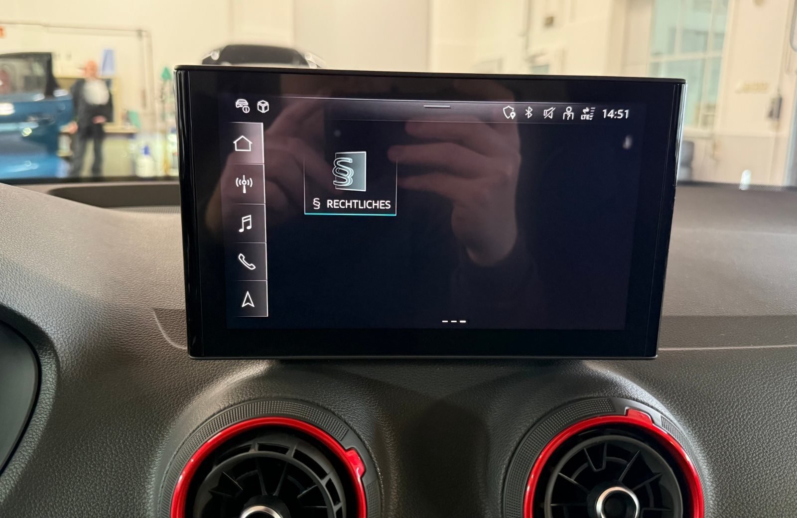 Q2 S line 35 TFSI S-tronic Matrix Navi ACC Leder AHK