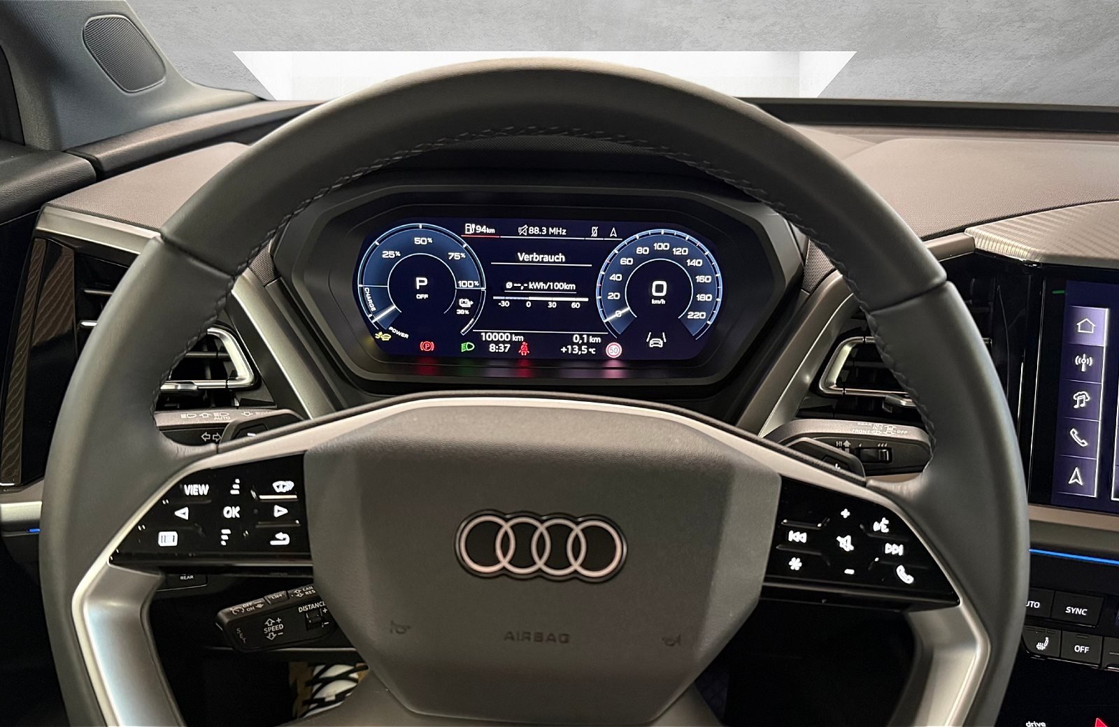 Q4 45 e-tron S line Matrix Navi ACC HuD AHK Wärmepumpe