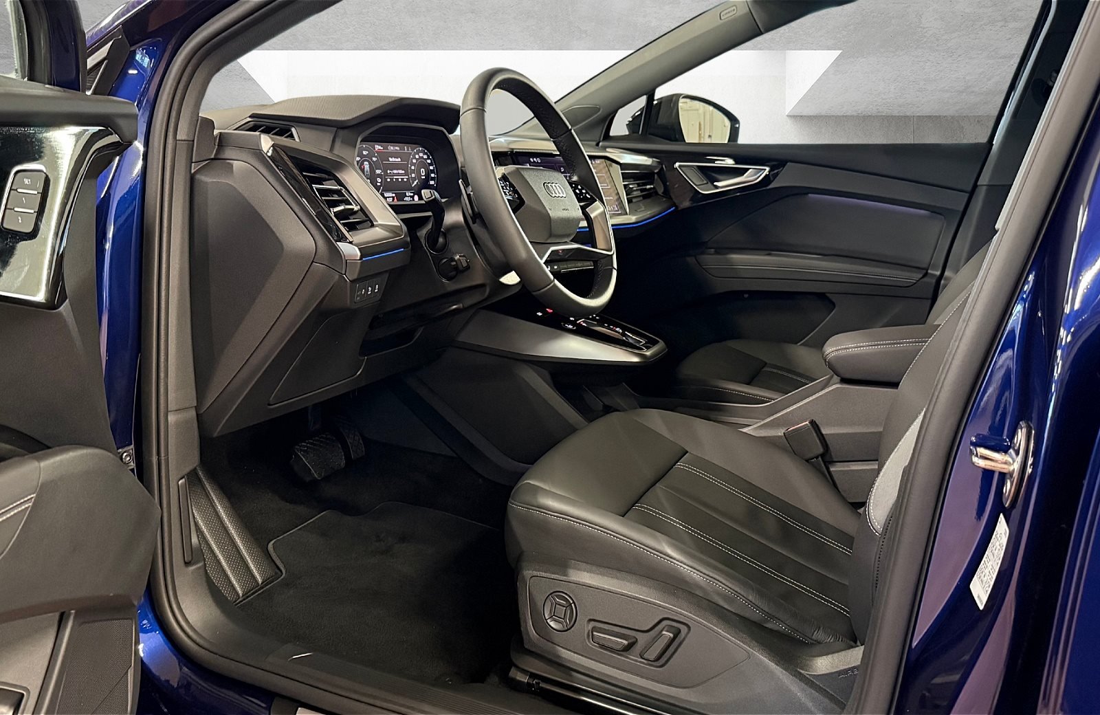 Q4 45 e-tron S line Matrix Navi ACC HuD AHK Wärmepumpe