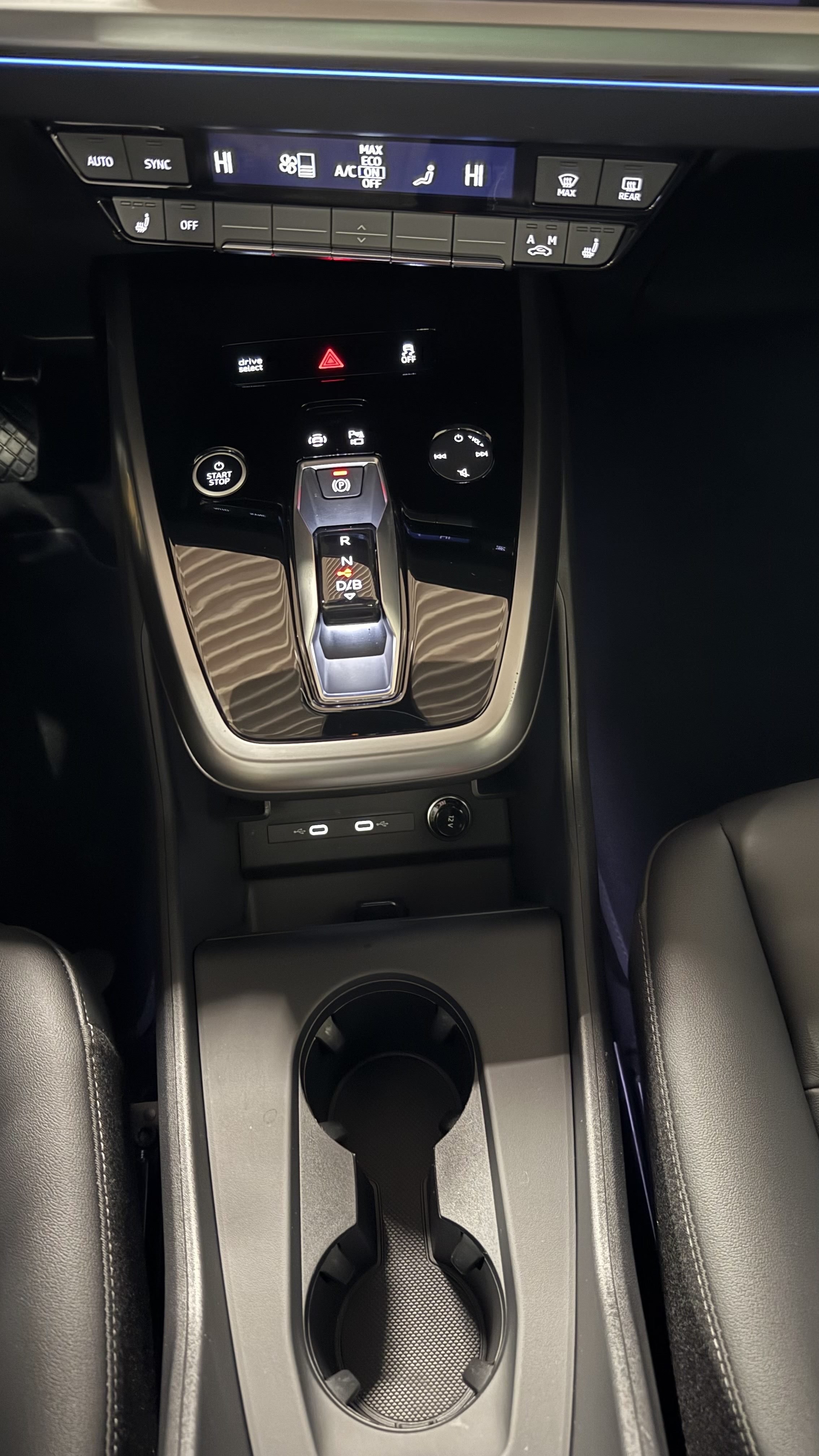 Q4 45 e-tron S line Matrix Navi ACC HuD AHK Wärmepumpe