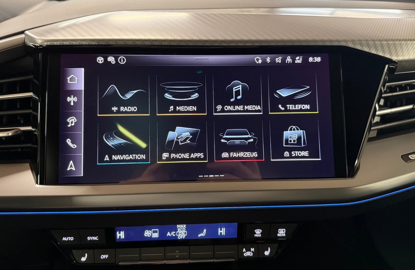 Q4 45 e-tron S line Matrix Navi ACC HuD AHK Wärmepumpe