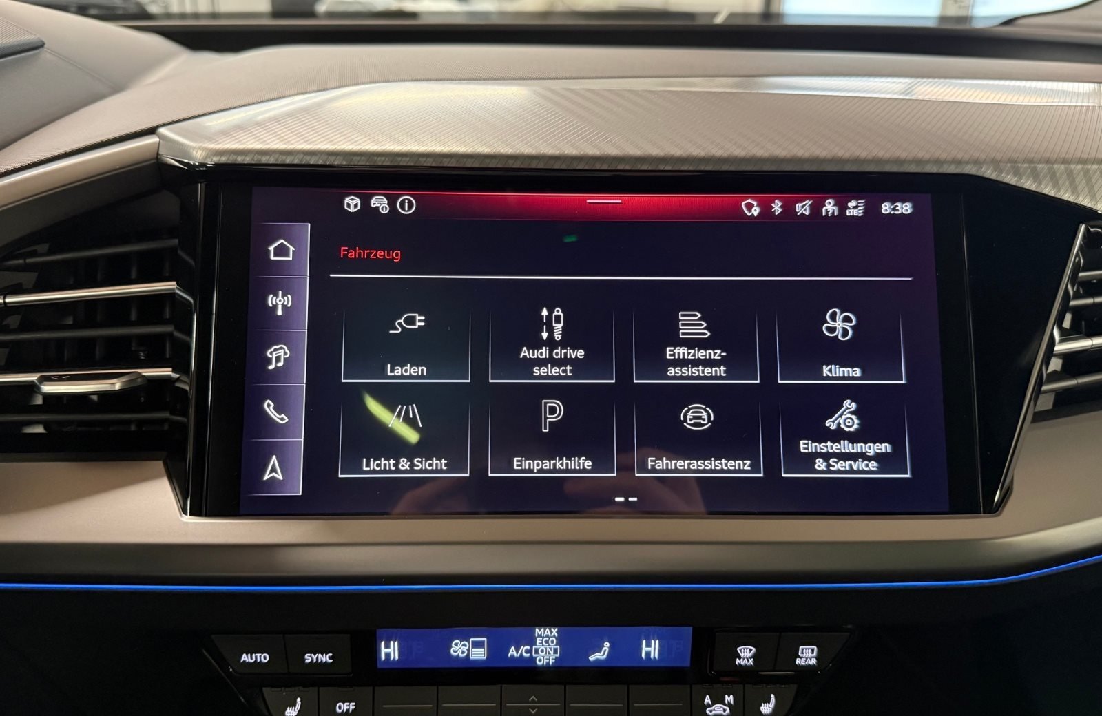Q4 45 e-tron S line Matrix Navi ACC HuD AHK Wärmepumpe