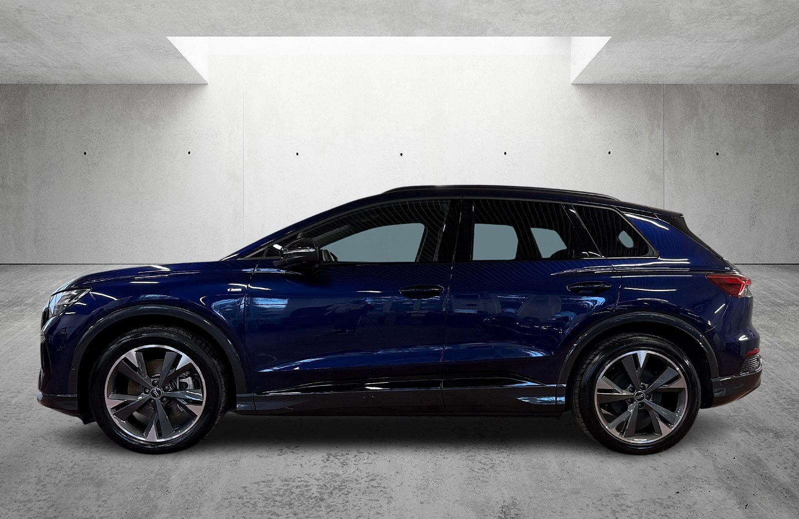 Q4 45 e-tron S line Matrix Navi ACC HuD AHK Wärmepumpe