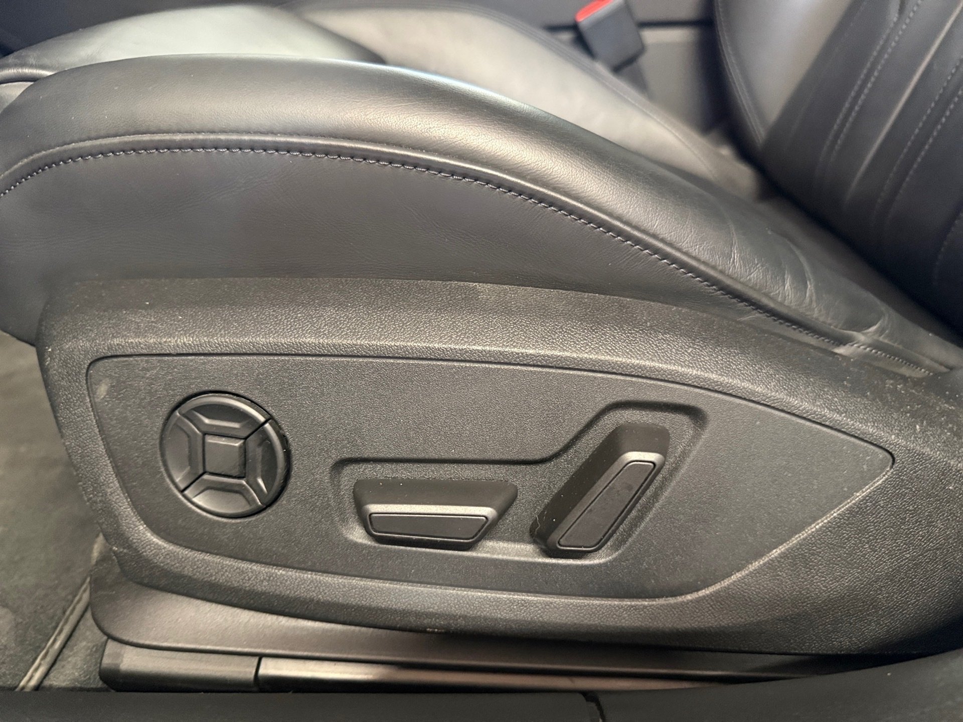 A6 Avant 50 TFSI e design quattro S-tronic LED Navi ACC AHK Leder