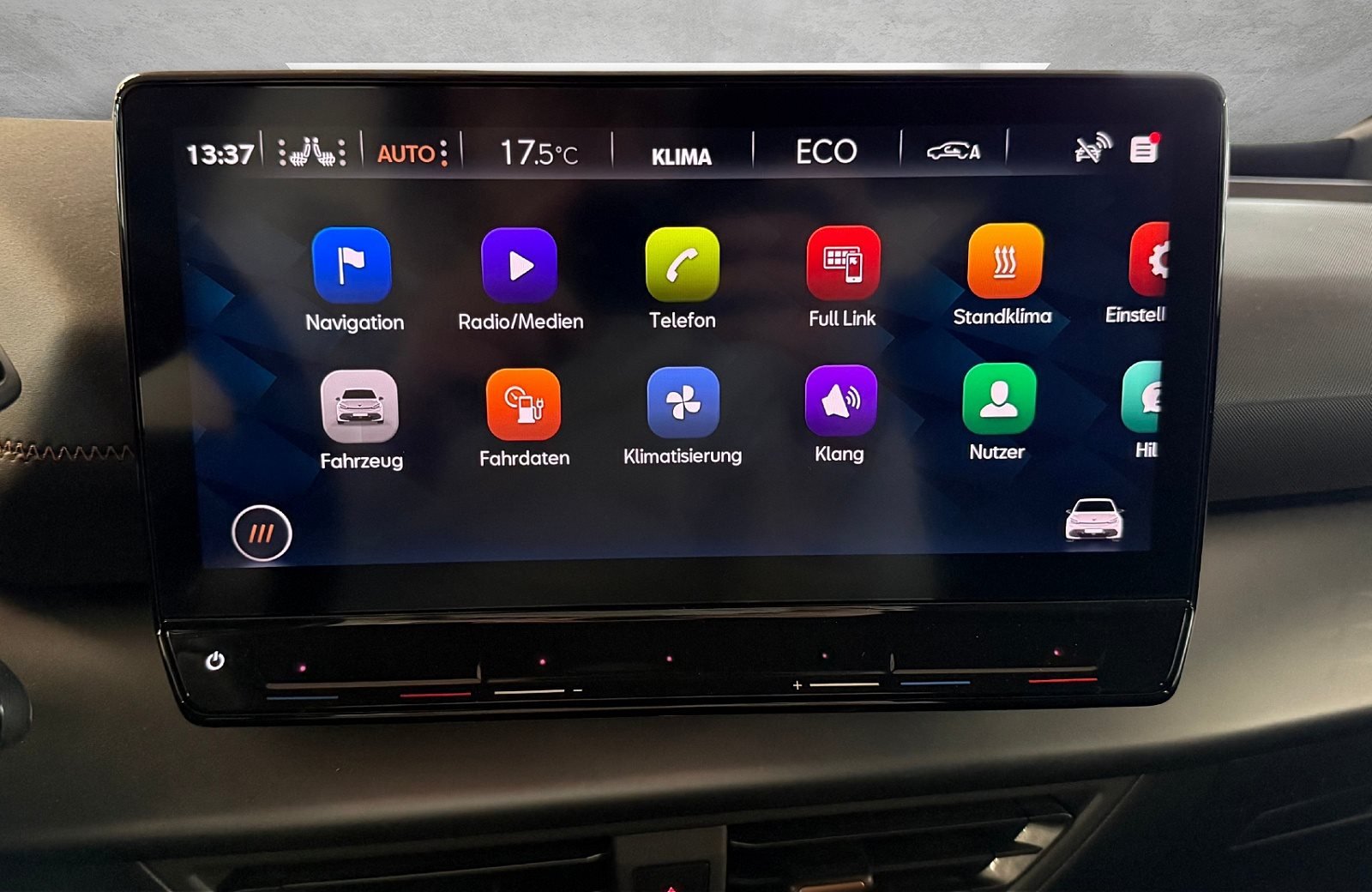 Born LED PDC SHZ Bluetooth Beats AUT KlimaA LED