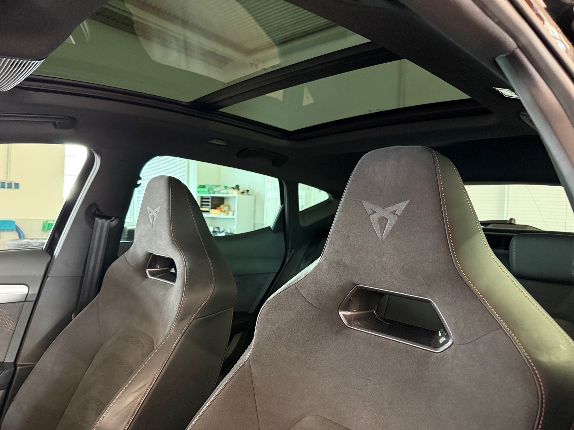 Formentor VZ 1.4 TSI e-Hybrid Tribe-Edition DSG Matrix Pano