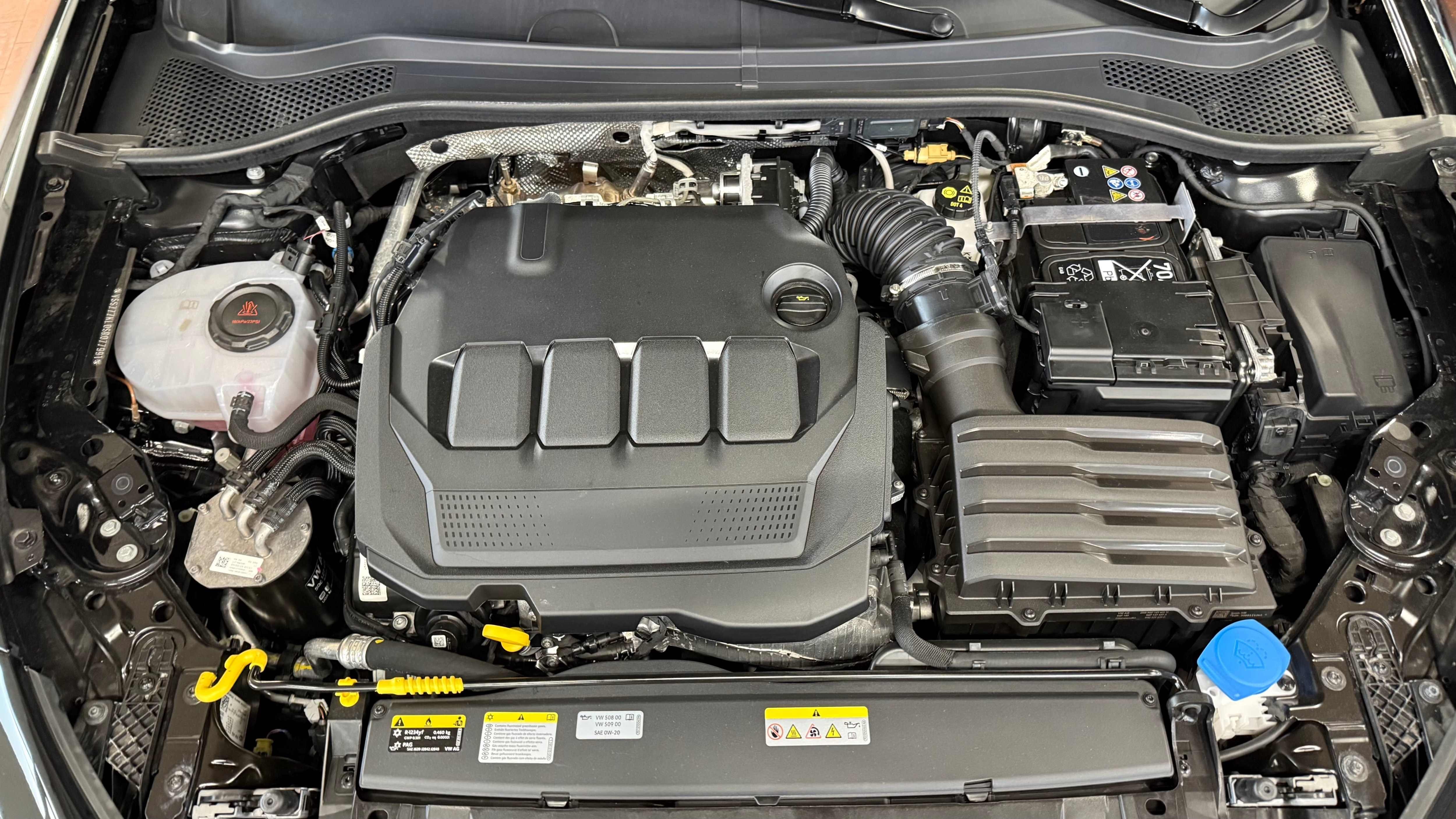 Leon Sportstourer 2.0 TDI DSG Edge AHK Navi ACC RFK Keyless