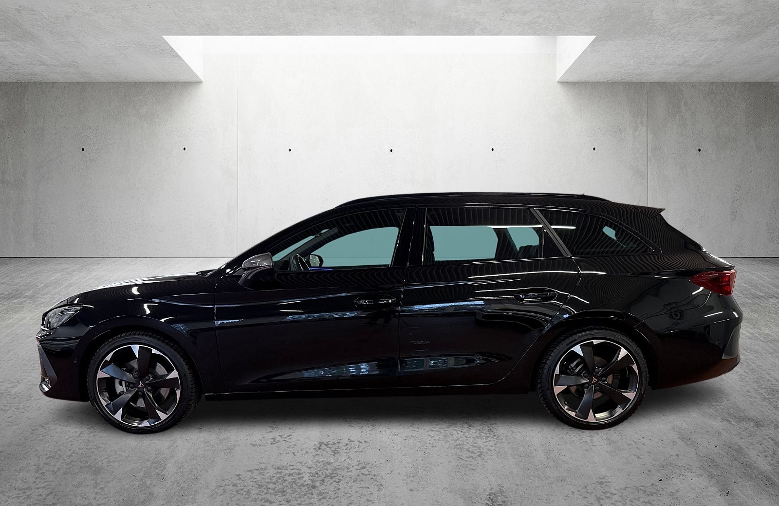 Leon Sportstourer 2.0 TDI DSG Edge AHK Navi ACC RFK Keyless