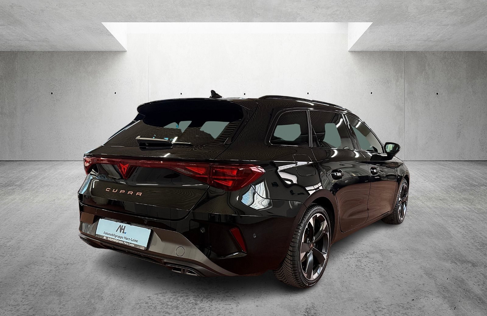 Leon Sportstourer 2.0 TDI DSG Edge AHK Navi ACC RFK Keyless