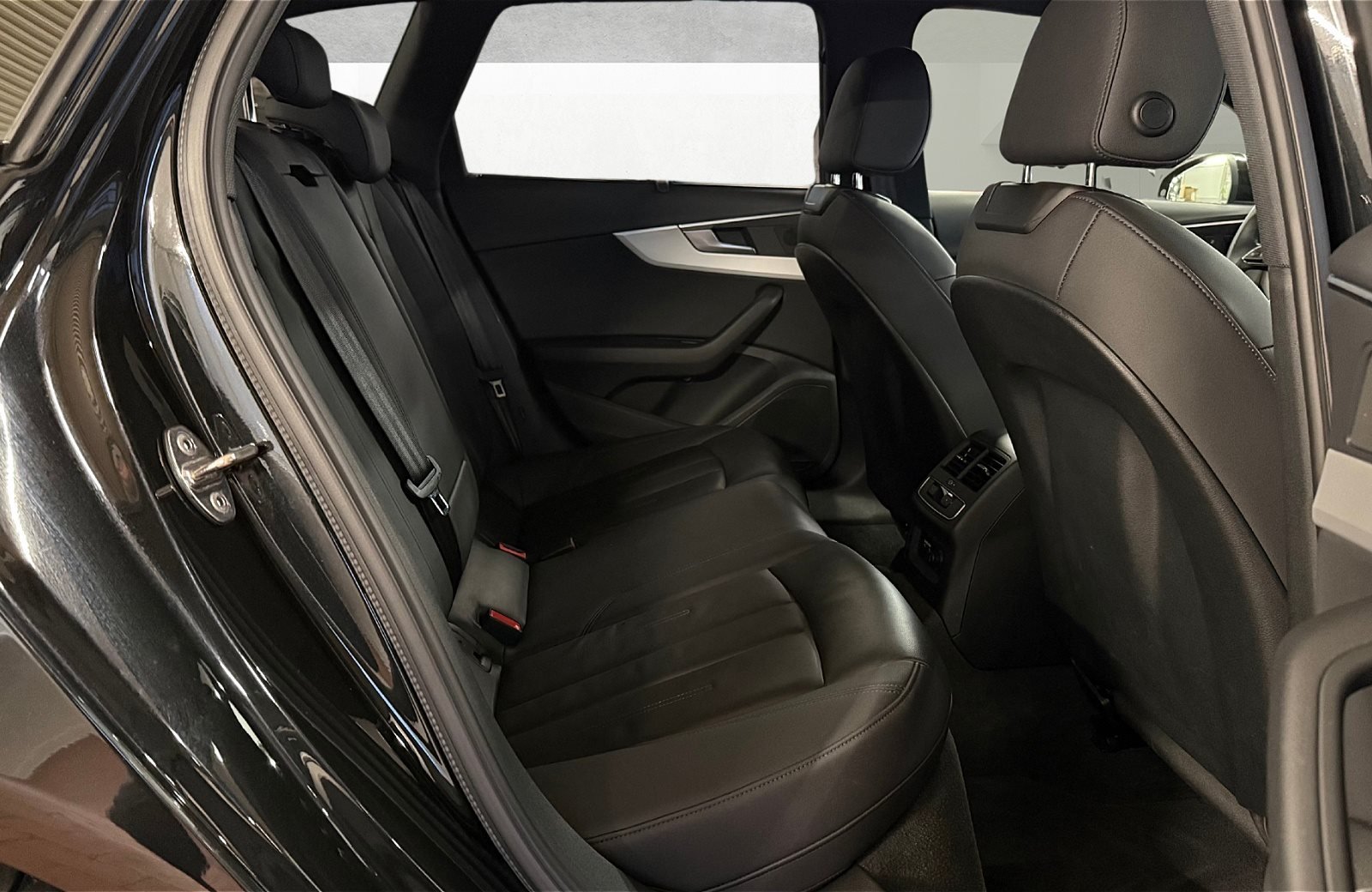 A4 Avant 40 TDI S line quattro S-tronic LED Navi ACC RFK Leder