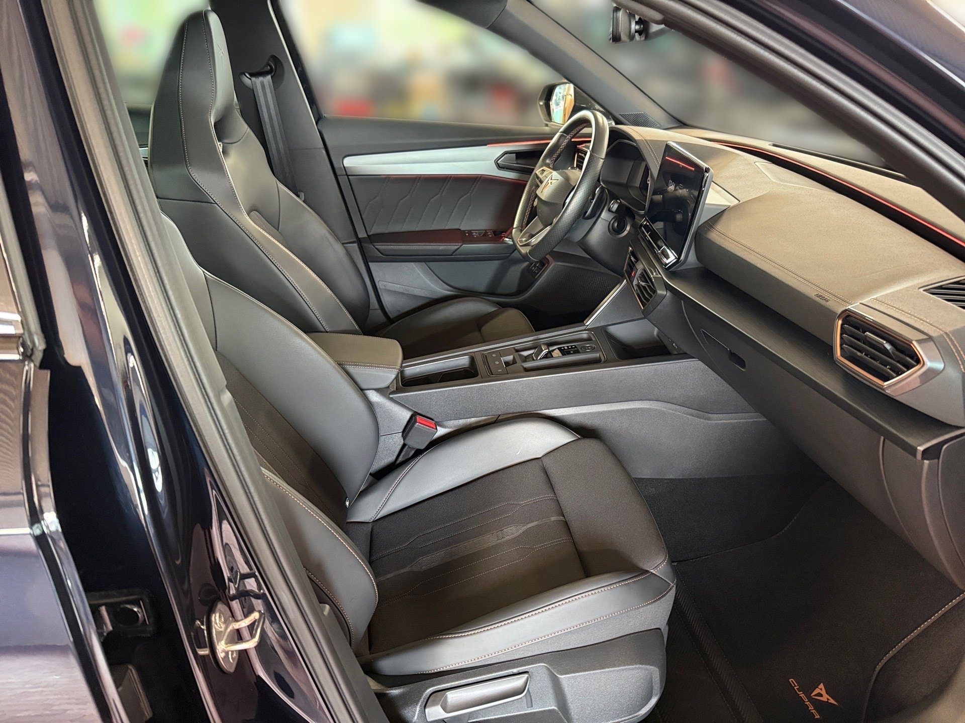 Formentor VZ 1.4 TSI e-Hybrid DSG LED Navi ACC AHK Pano