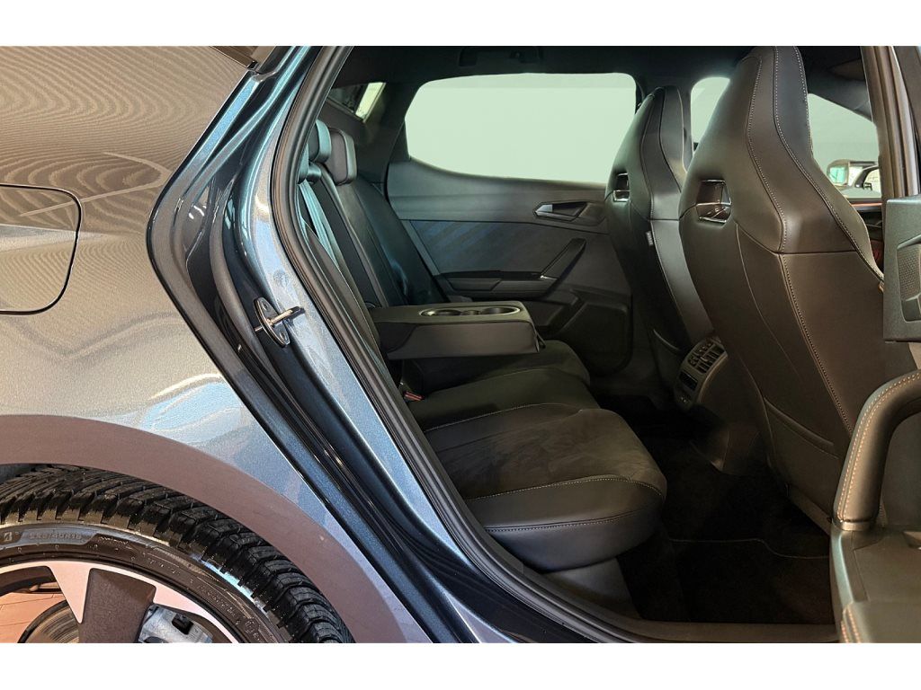 Leon 1.5 eTSI DSG Edge Matrix Navi ACC RFK ACC