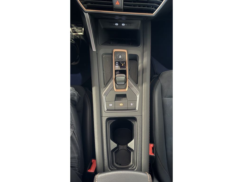 Leon 1.5 eTSI DSG Edge Matrix Navi ACC RFK ACC