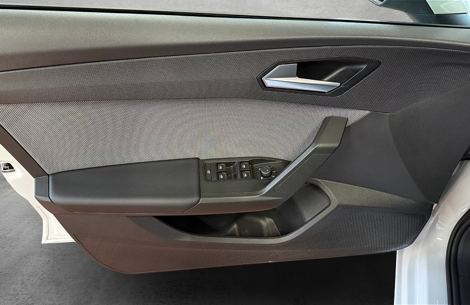 Leon Sportstourer 1.5 eTSI Style Edition DSG LED AHK Full-Link