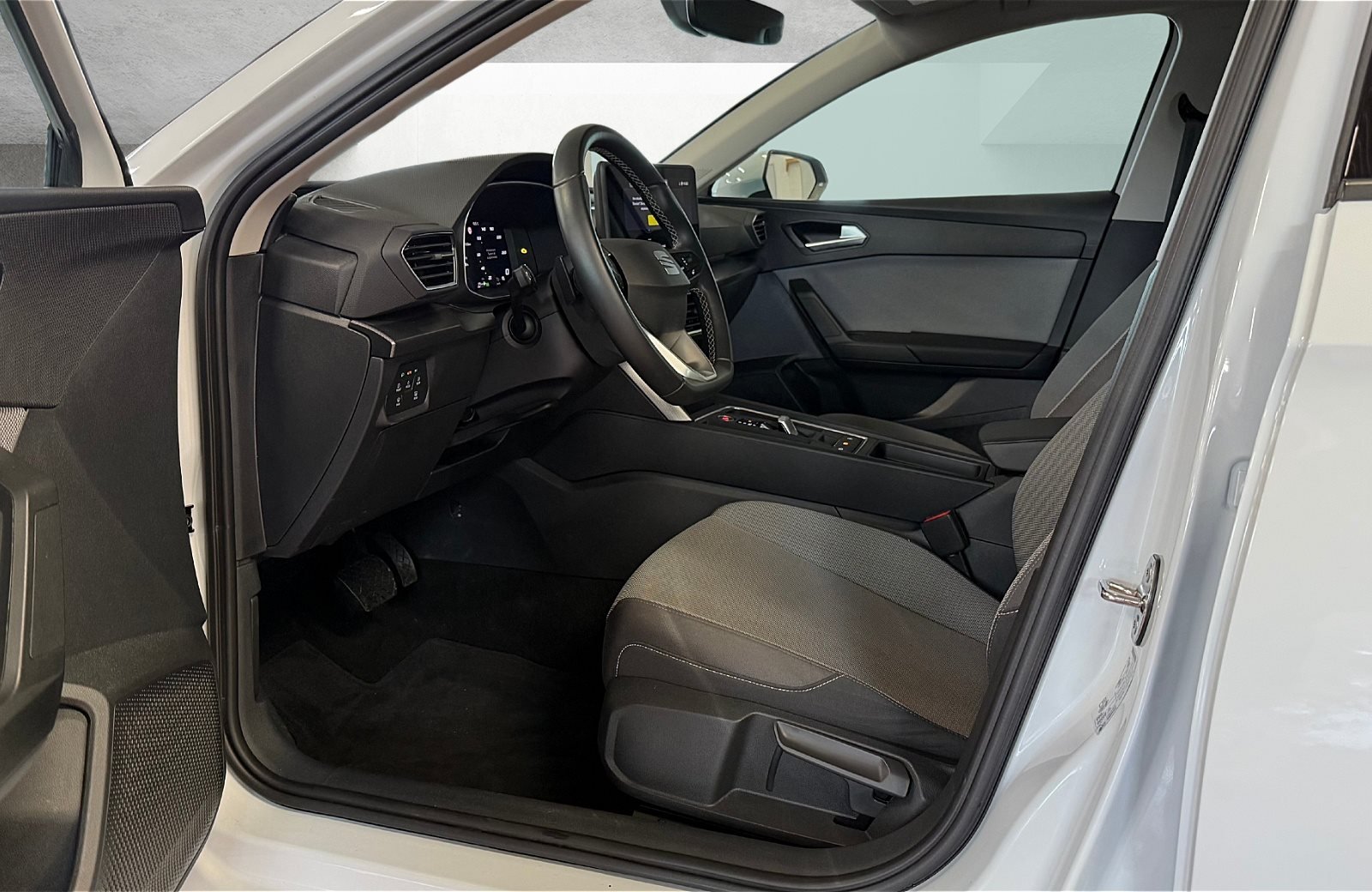 Leon Sportstourer 1.5 eTSI Style Edition DSG LED AHK Full-Link