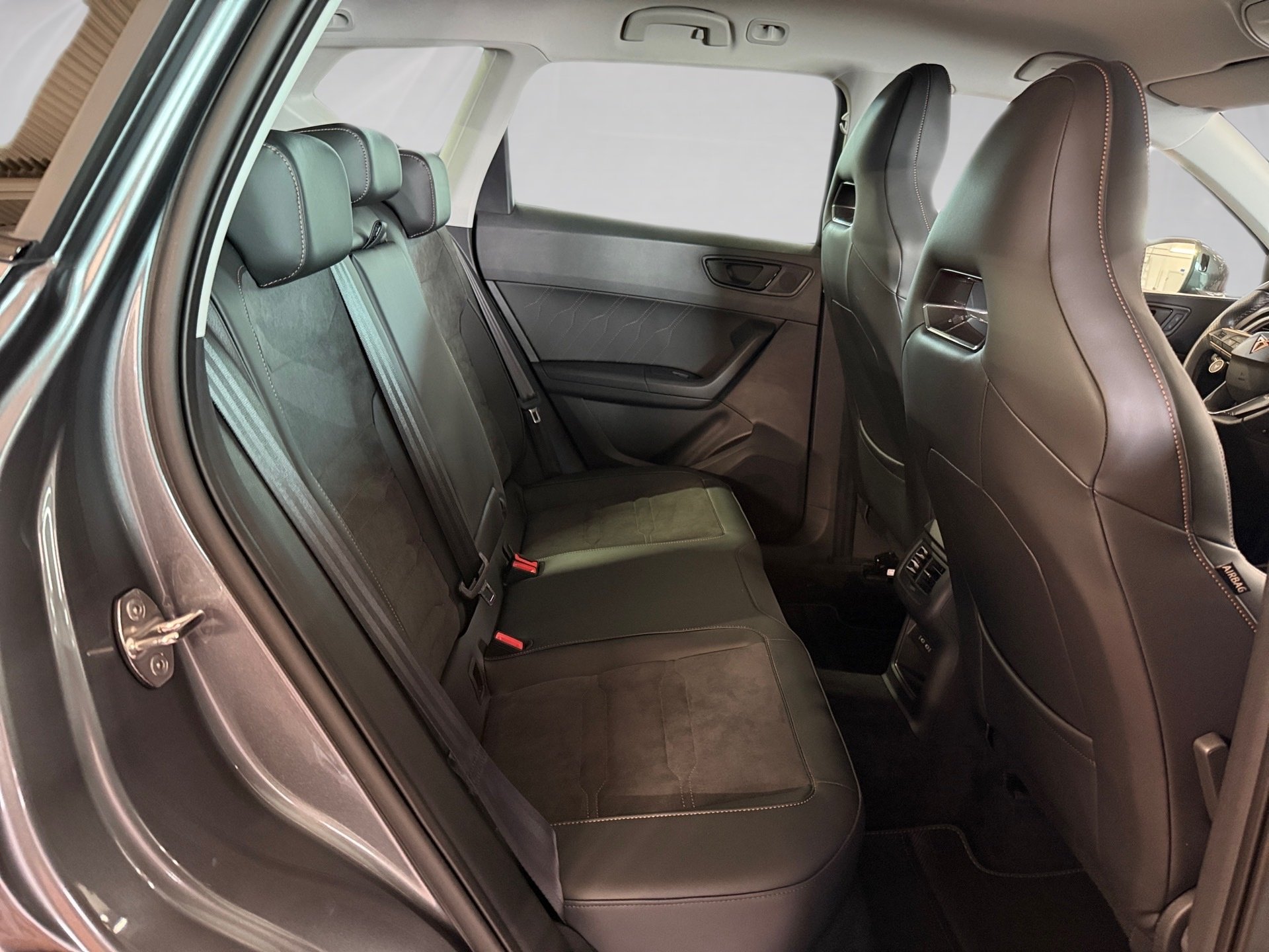 Ateca 1.5 TSI DSG LED Navi ACC 360° Beats 360 LM