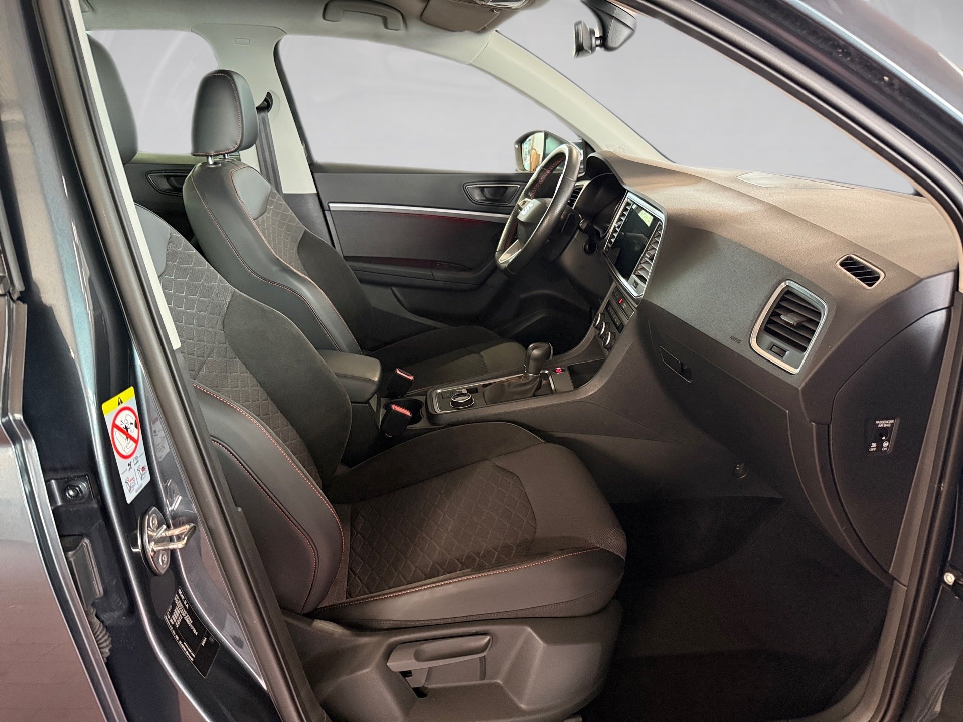 Ateca FR 2.0 TSI FR 4Drive DSG LED Navi RFK PDC SHZ