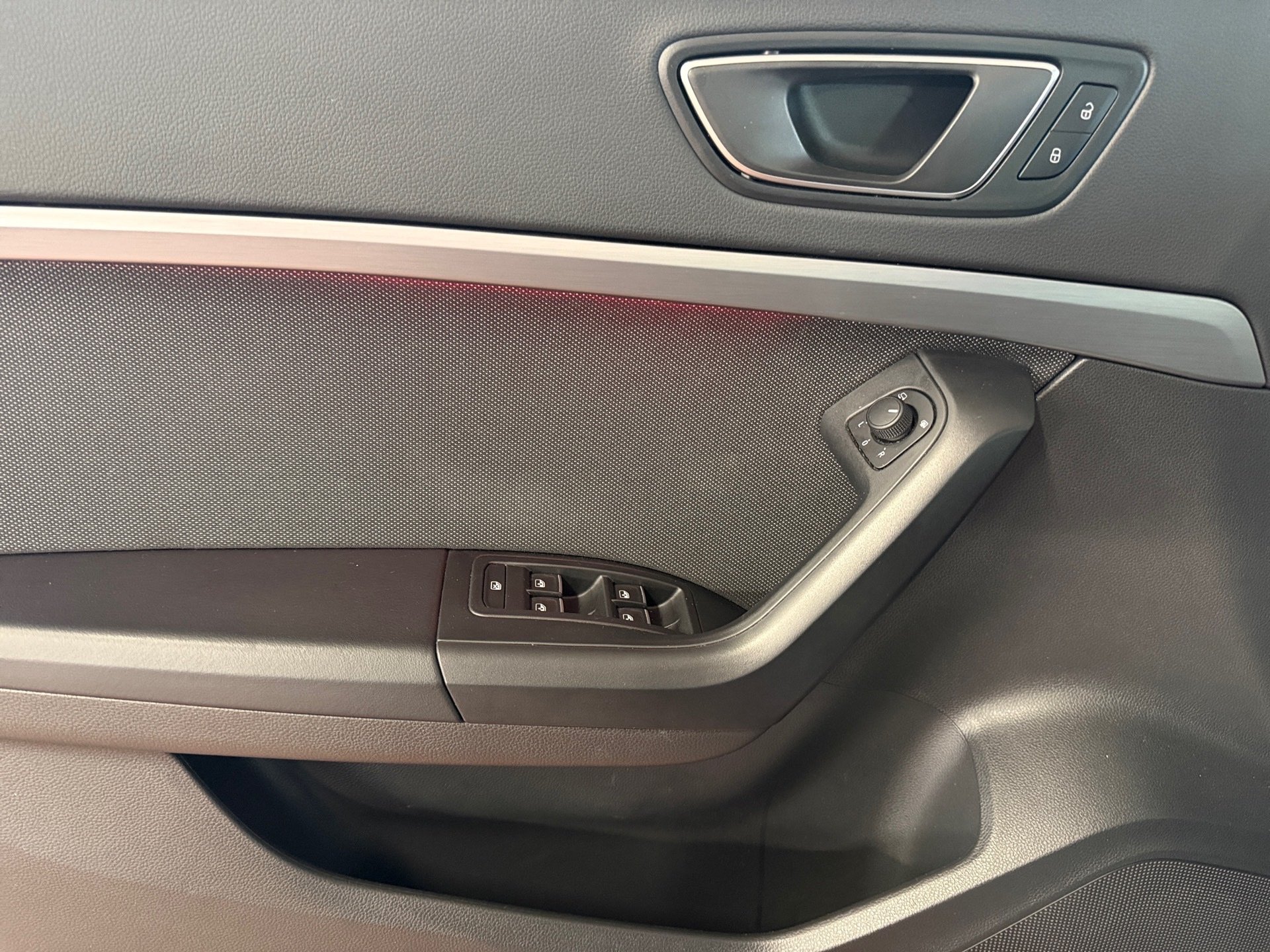 Ateca FR 2.0 TSI FR 4Drive DSG LED Navi RFK PDC SHZ