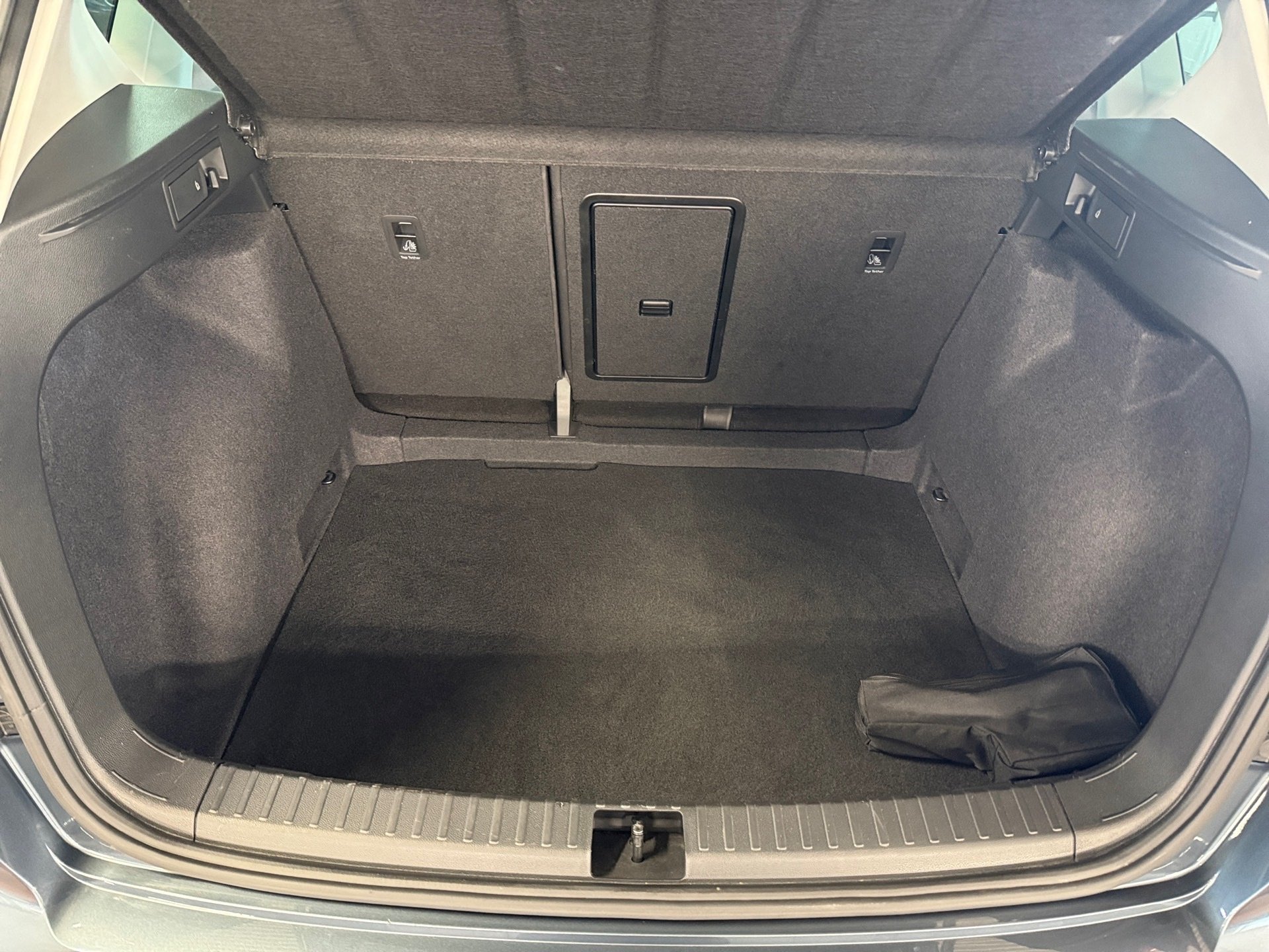 Ateca FR 2.0 TSI FR 4Drive DSG LED Navi RFK PDC SHZ