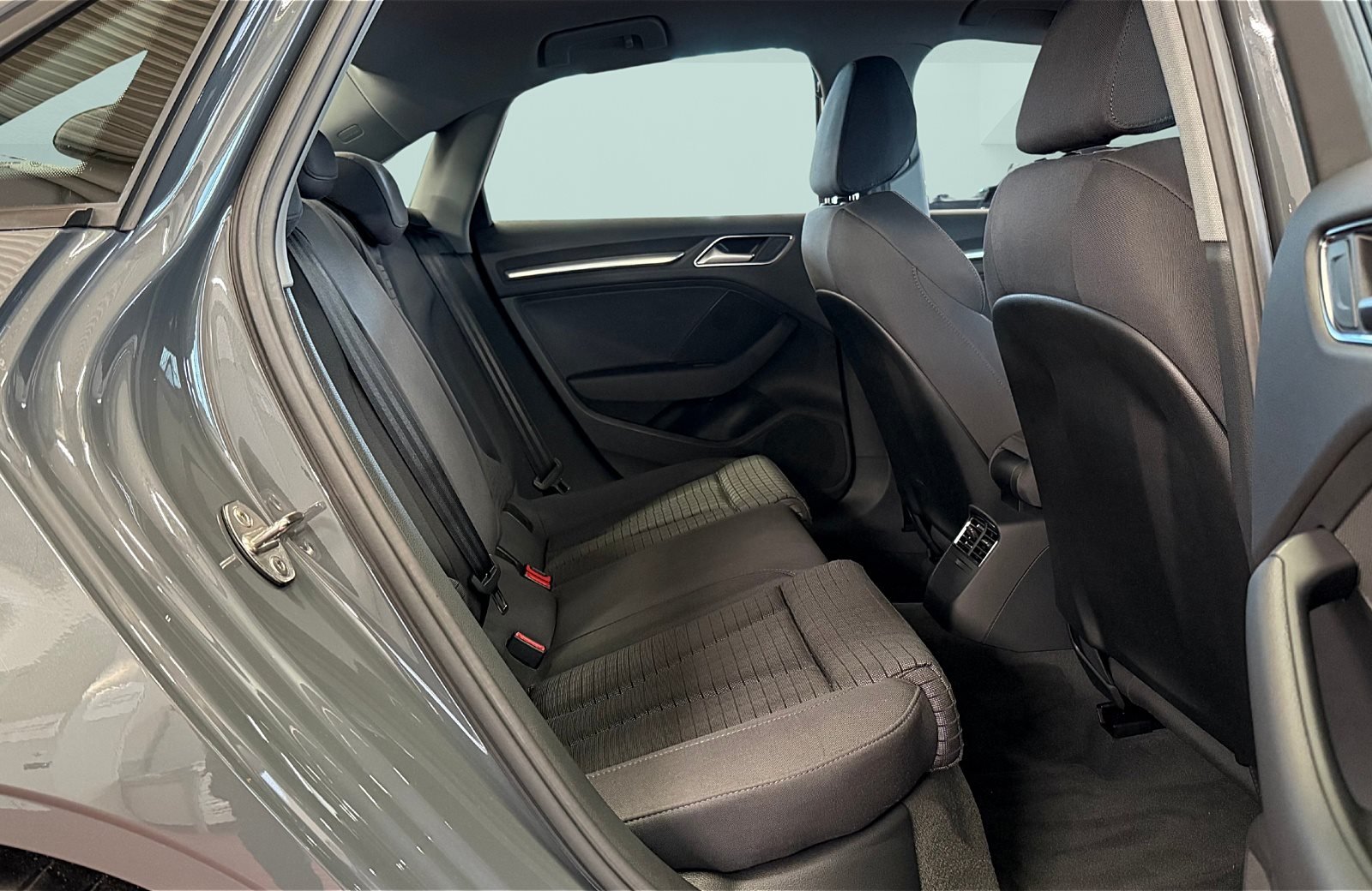 A3 Limousine 2.0 TFSI Sport S-tronic LED PDC hinten SHZ