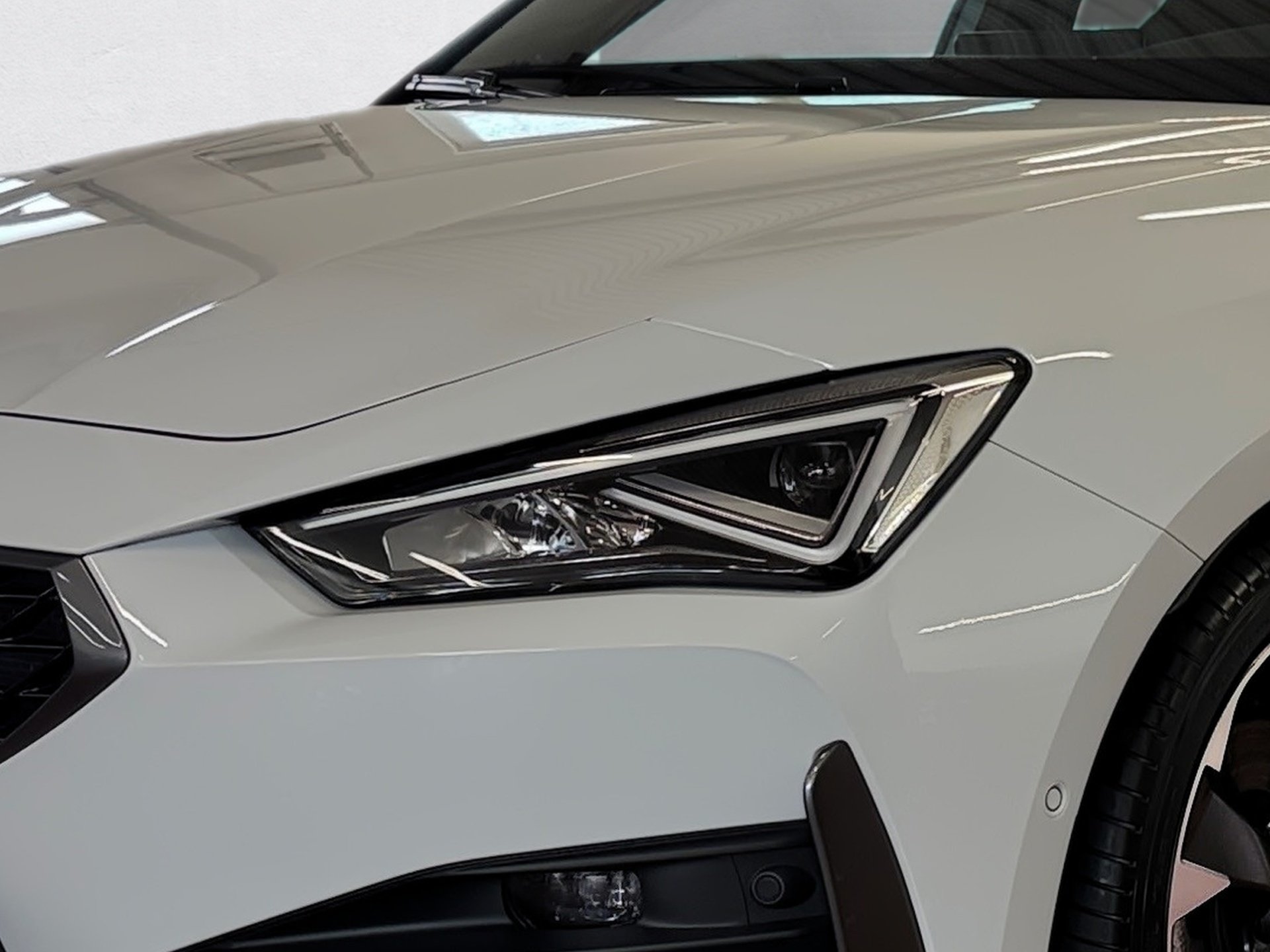 Leon 1.5 eTSI DSG LED Navi ACC RFK Beats ACC AUT