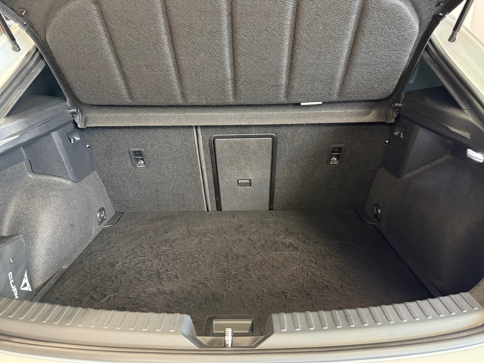 Leon 1.5 eTSI DSG LED Navi ACC RFK Beats ACC AUT