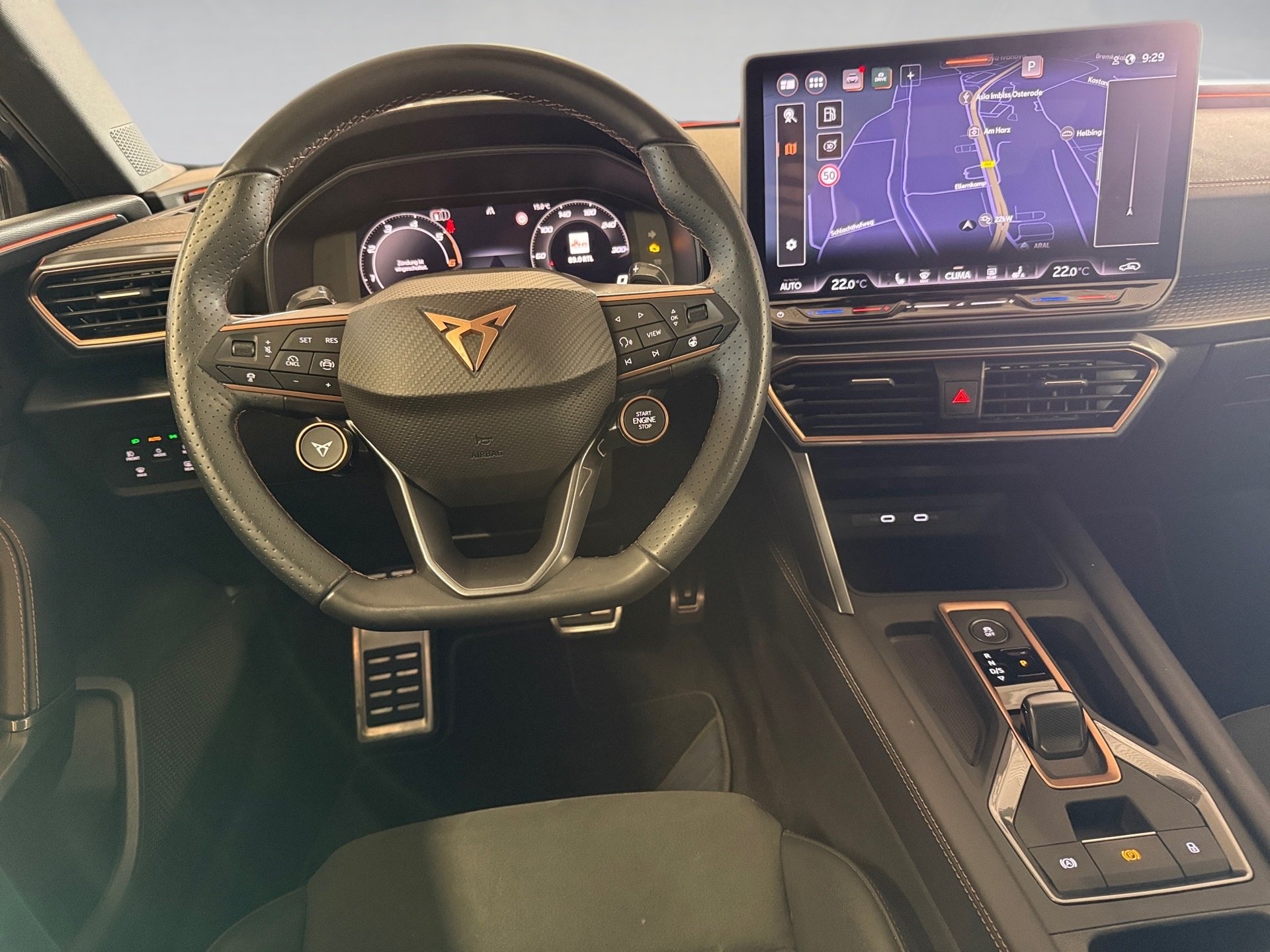 Leon 2.0 TDI DSG Edge Matrix Navi ACC RFK Alcantara