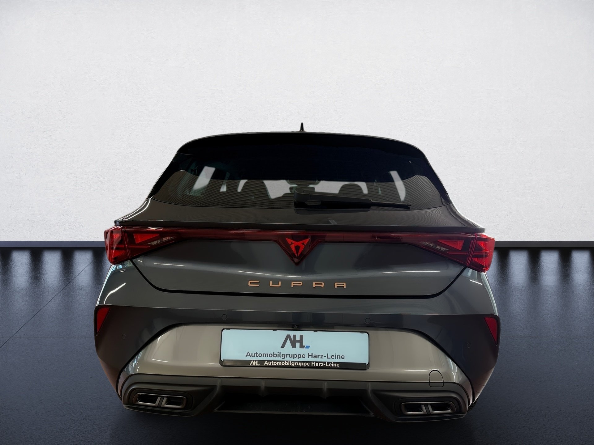 Leon 2.0 TDI DSG Edge Matrix Navi ACC RFK Alcantara