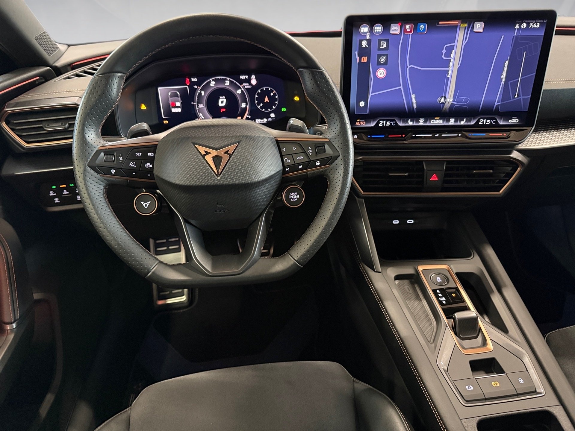 Leon 2.0 TDI DSG Edge Matrix Navi ACC RFK Alcantara