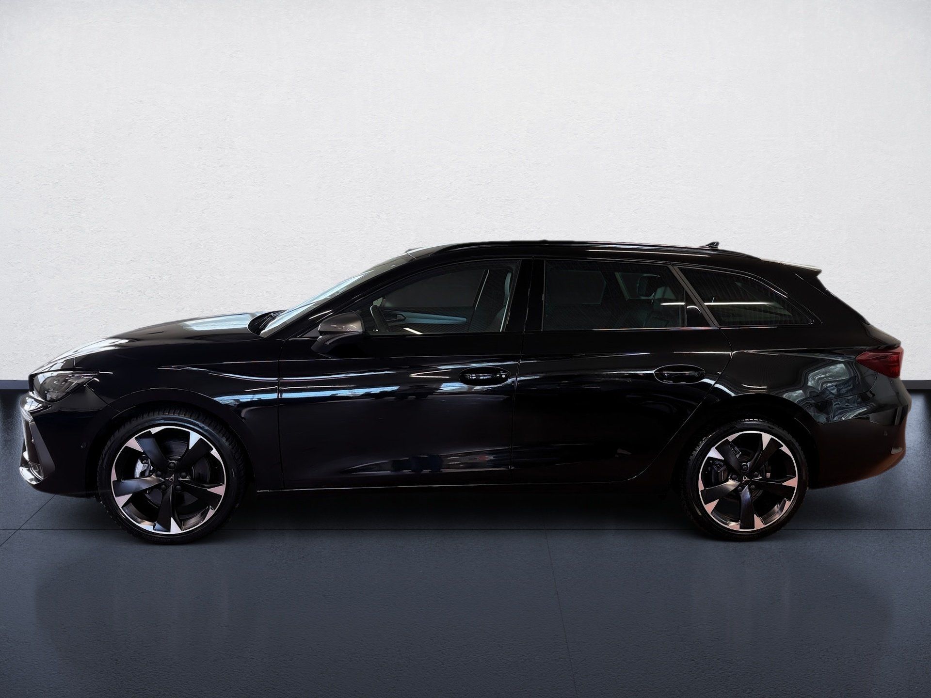 Leon Sportstourer 2.0 TDI DSG Edge Matrix Navi ACC