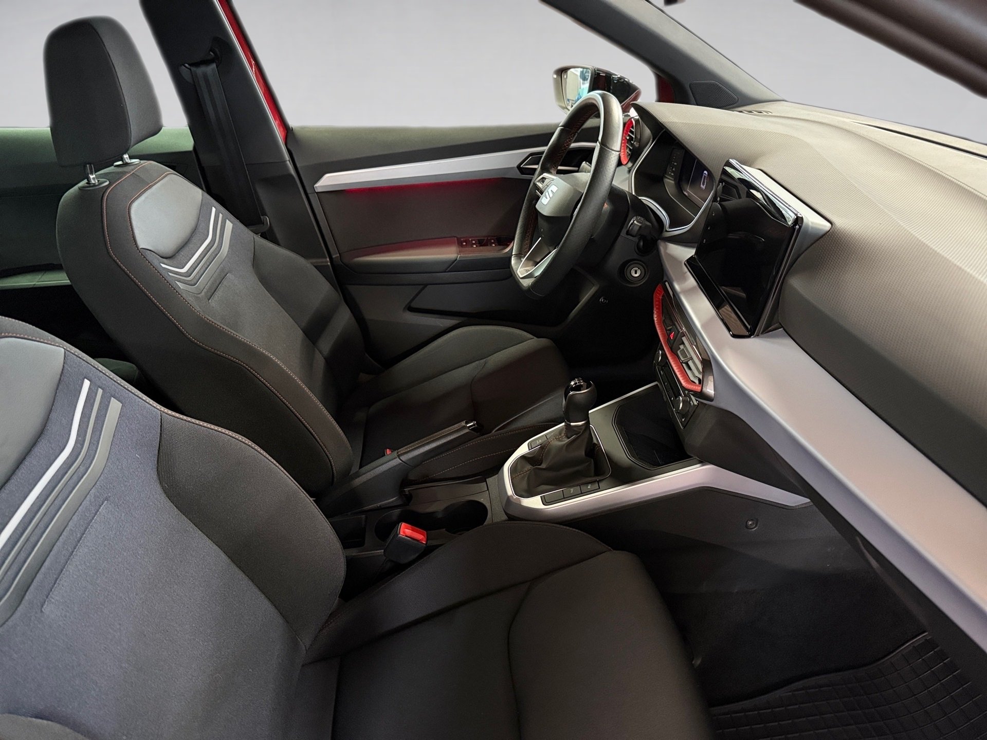 Arona 1.0 TSI FR Beats LED ACC AHK RFK ACC AHK