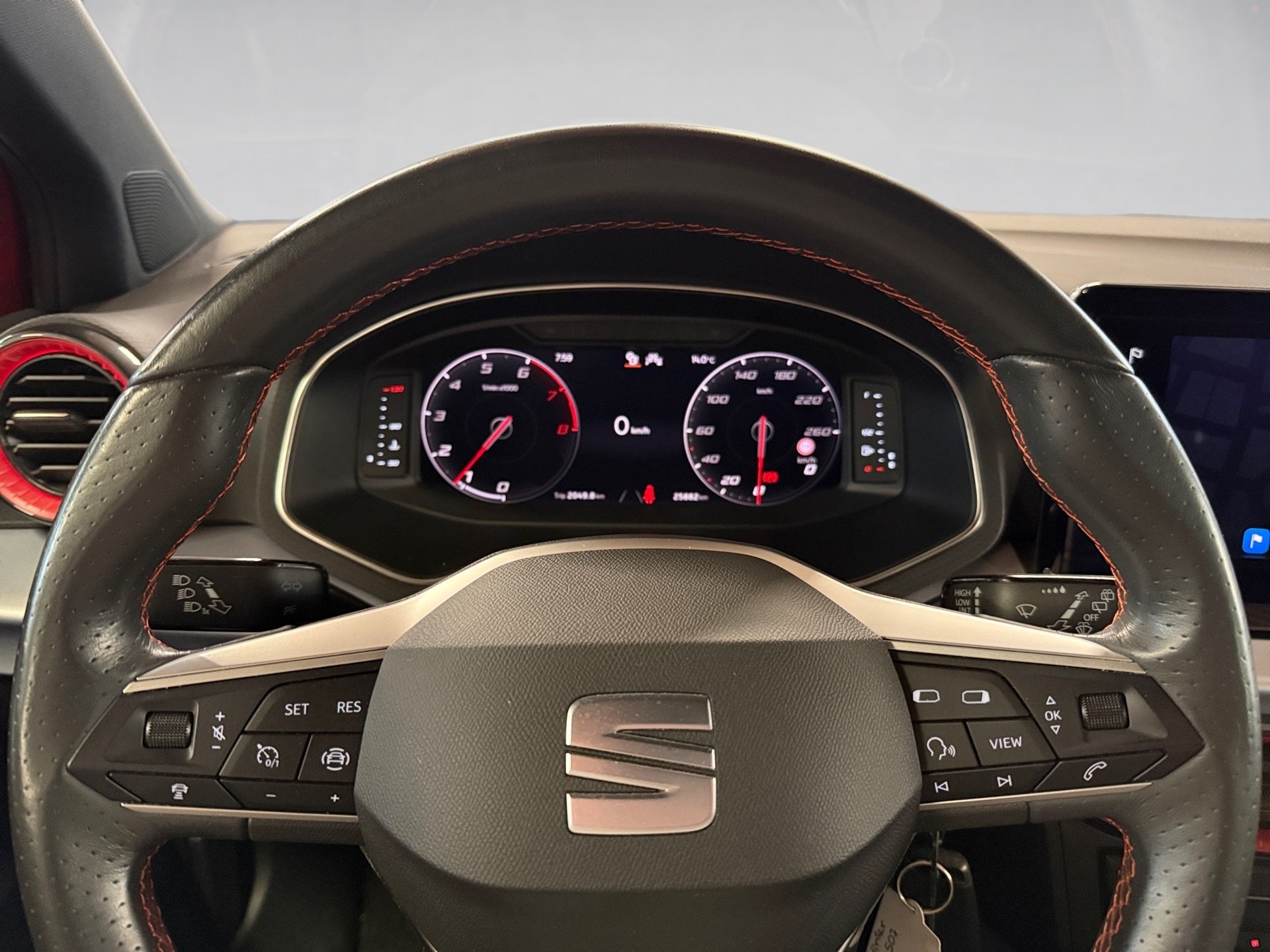 Arona 1.0 TSI FR Beats LED ACC AHK RFK ACC AHK