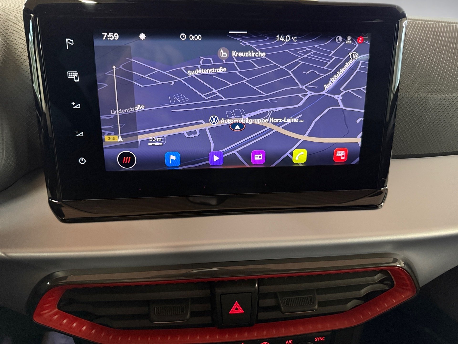 Arona 1.0 TSI FR Beats LED ACC AHK RFK ACC AHK